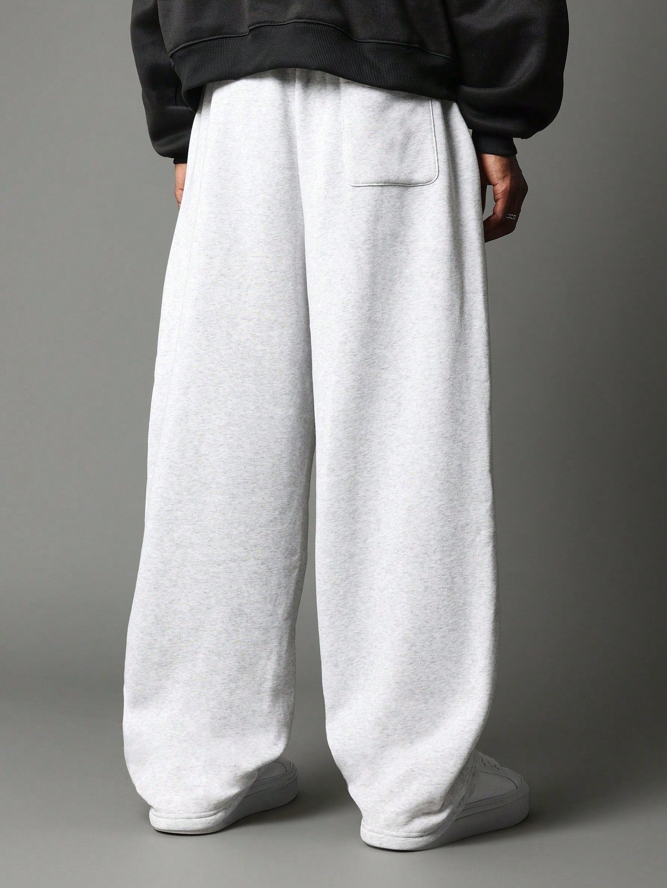 Loose Fit Skater Essential Sweatpants