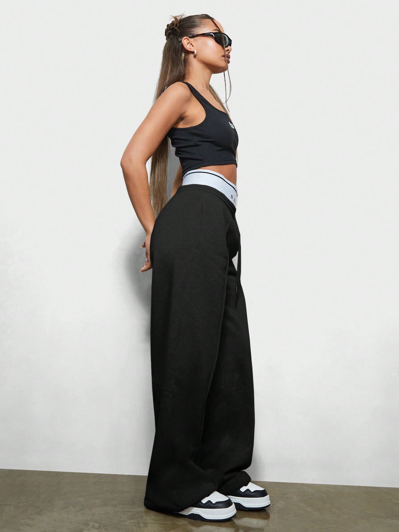 SUMWON WOMEN Pleat Stitch Wide Leg Baggy Fit Sweatpants