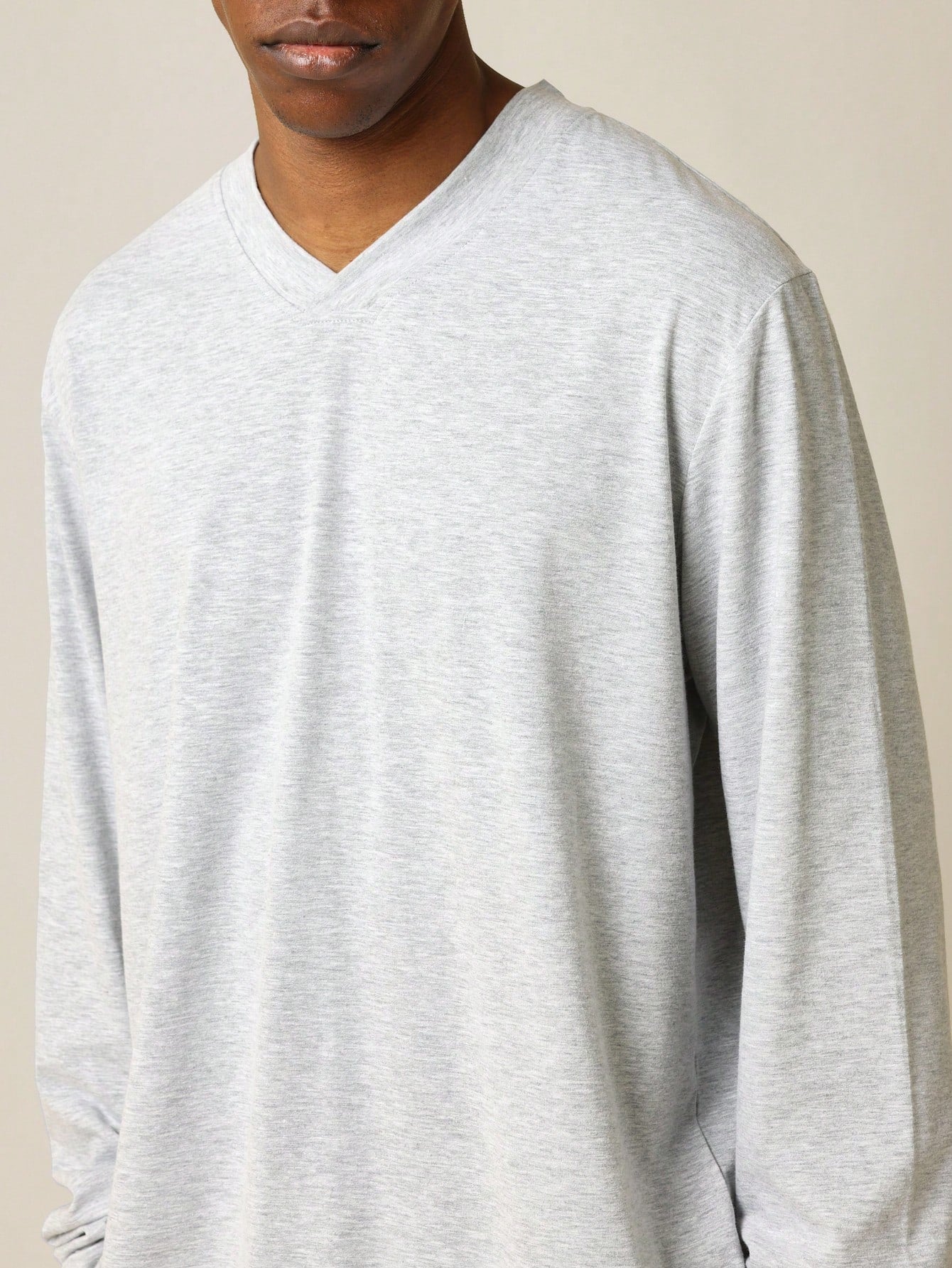 Regular Fit Long Sleeve V-Neck Essential Tee