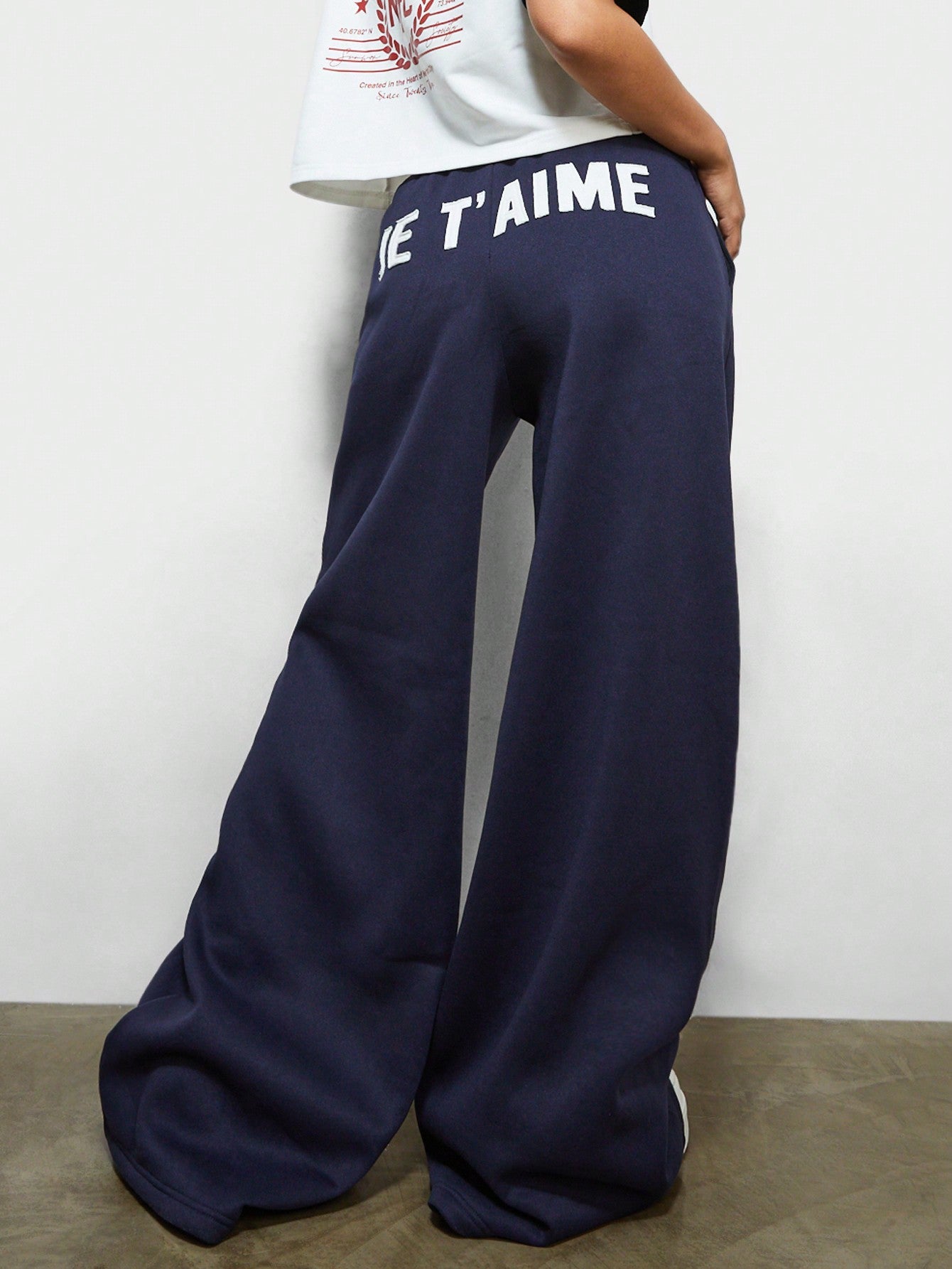 SUMWON WOMEN Pull On Wide Leg Sweatpants With Letter Graphic Print