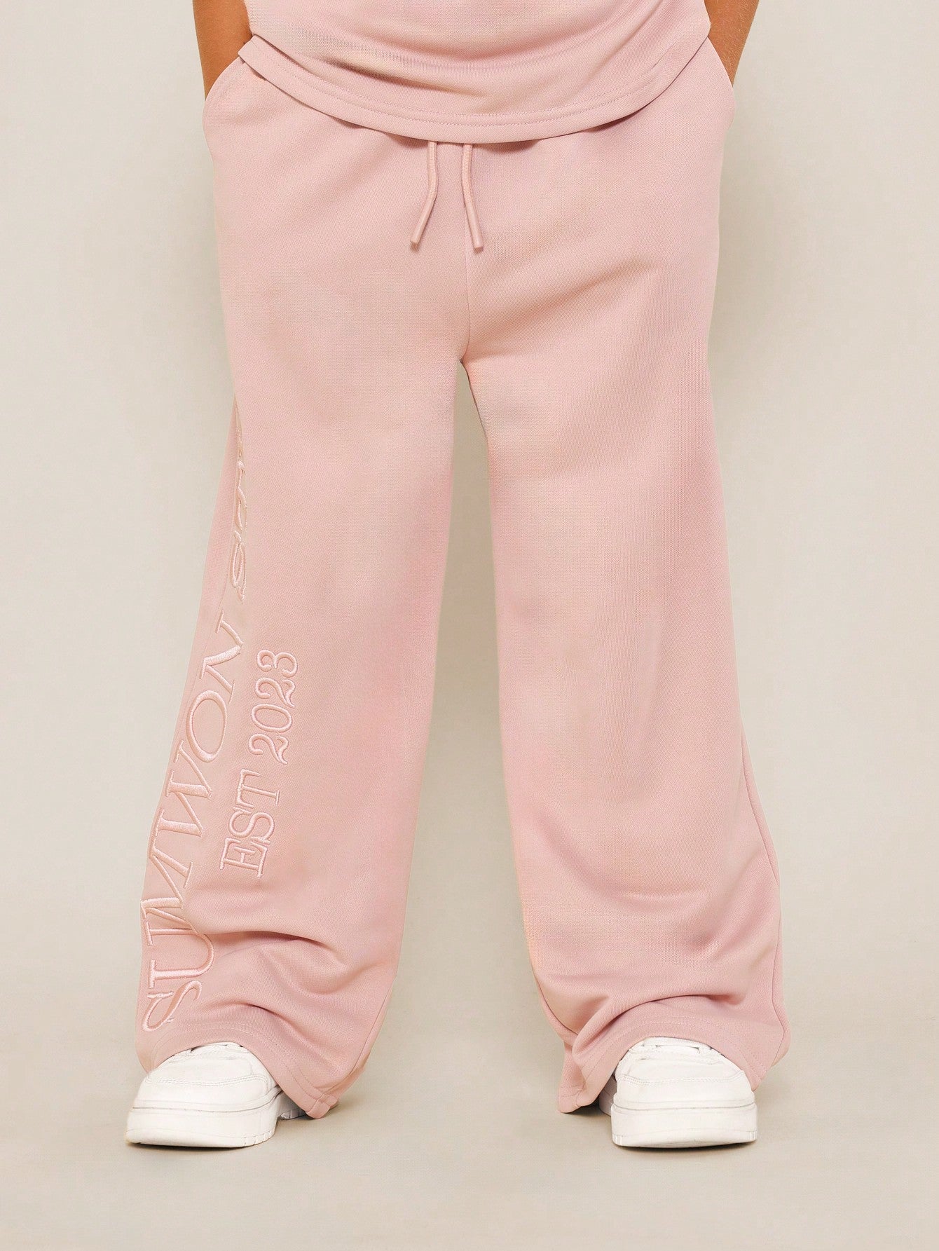 Tween Girls Everyday Play Oversized Elbow Sleeve Tee And Loose Fit Sweatpants With Embroidery Print 2 Piece Set