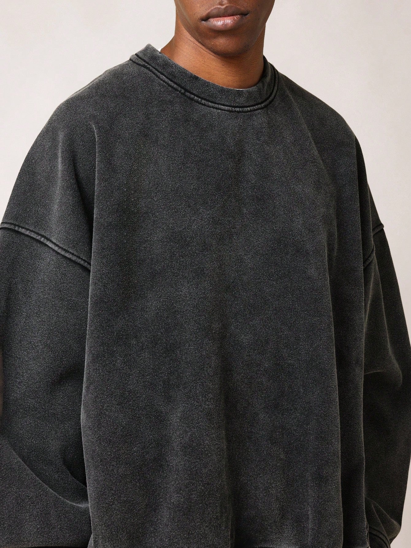 Oversized Fit Essential Premium Washed Sweatshirt