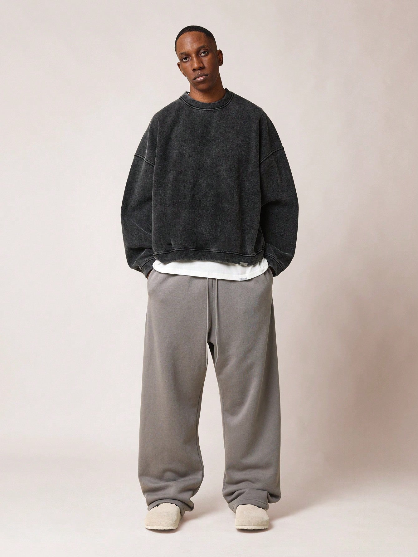 Oversized Fit Essential Premium Washed Sweatshirt