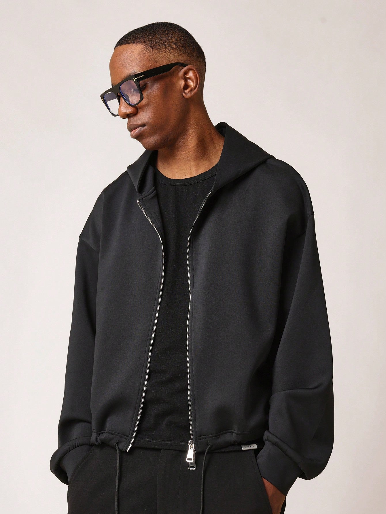 Fitted black zip up hoodie online