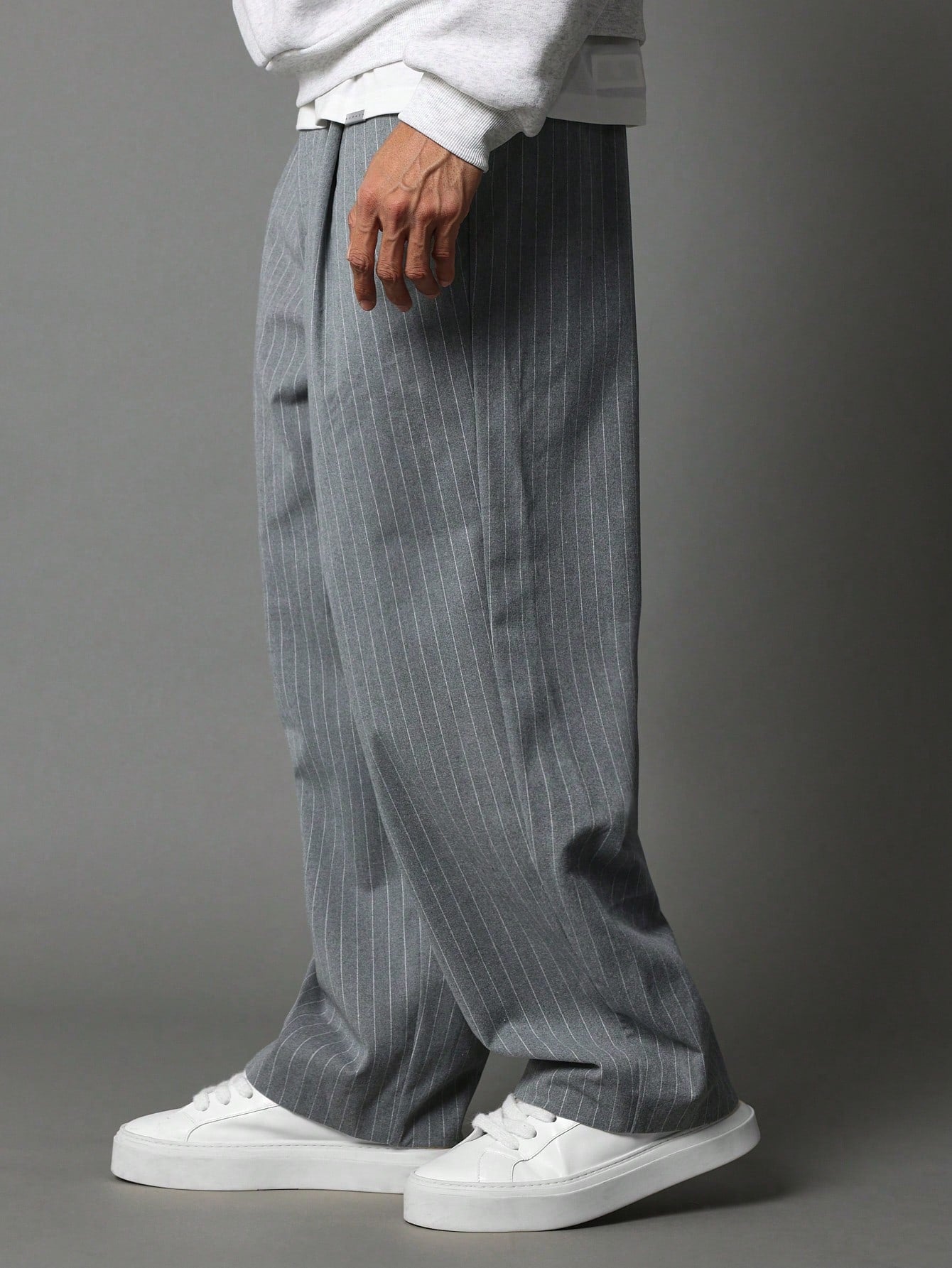 Balloon Fit Pinstripe Tailoring Trouser With Pleats