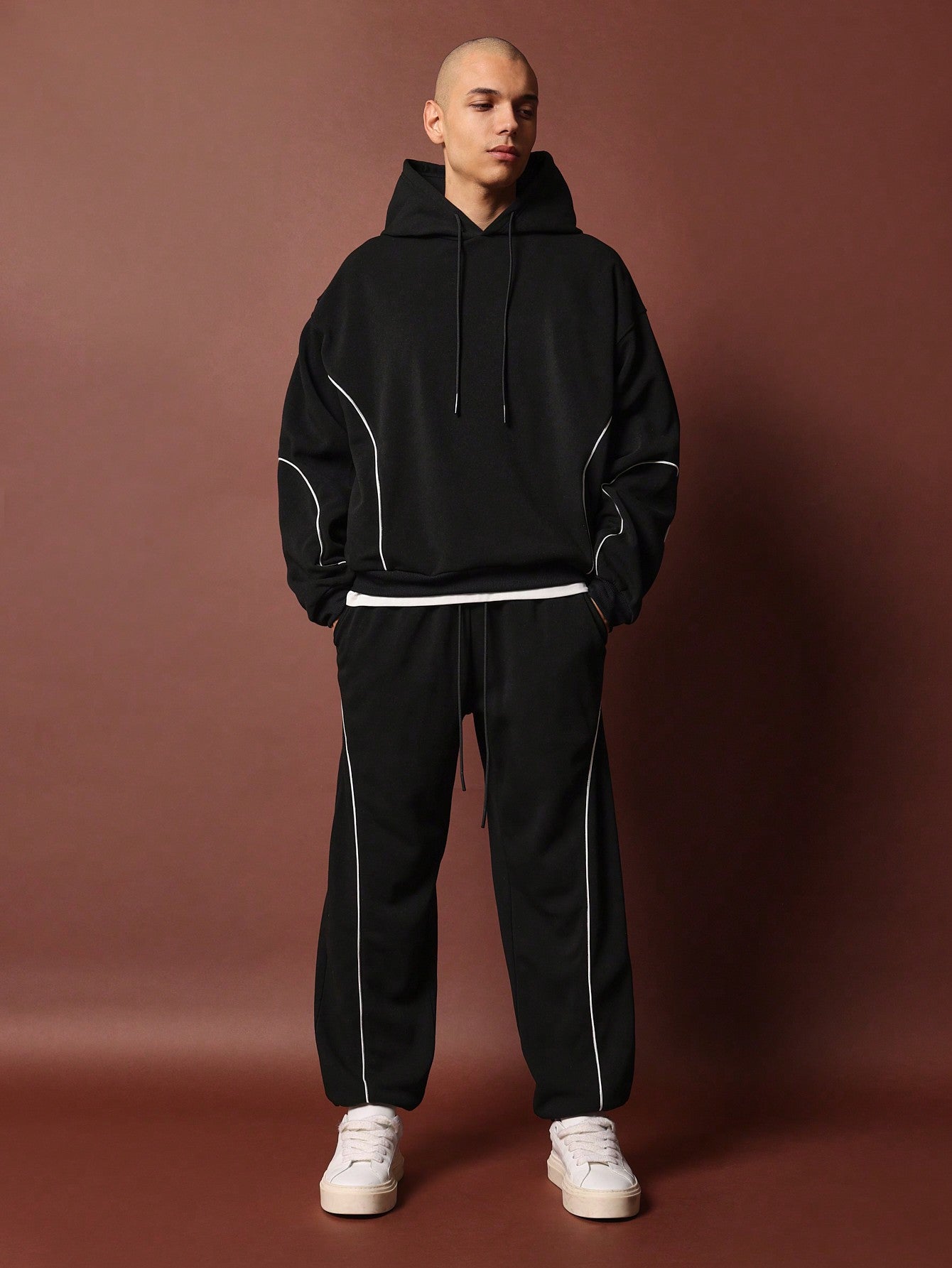 Regular Fit Overhead Hoodie & 90s Fit Jogger With Piping 2 Piece Set