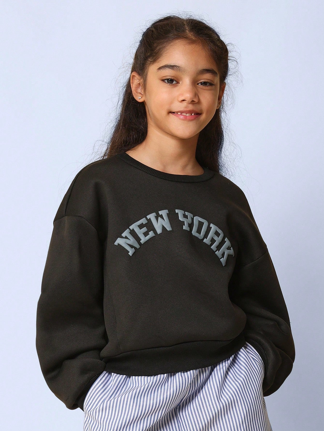 Tween Girls Everyday Play Crew Neck New Yord Printed Sweatshirt And Pinstripe Short 2 Piece Set