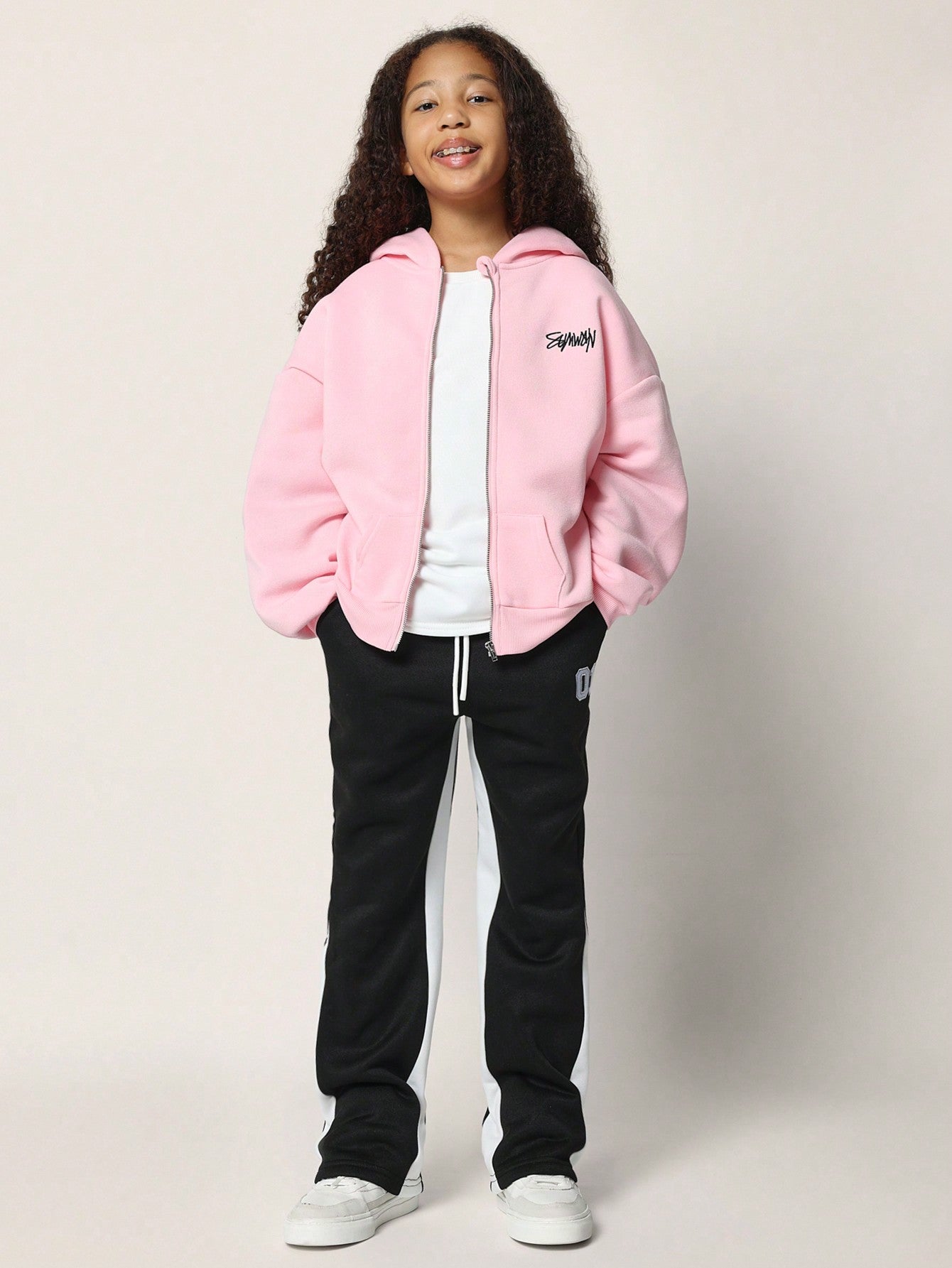 Tween Girls Regular Fit Carpenter Zip Through Hoodie With Small Embroidery