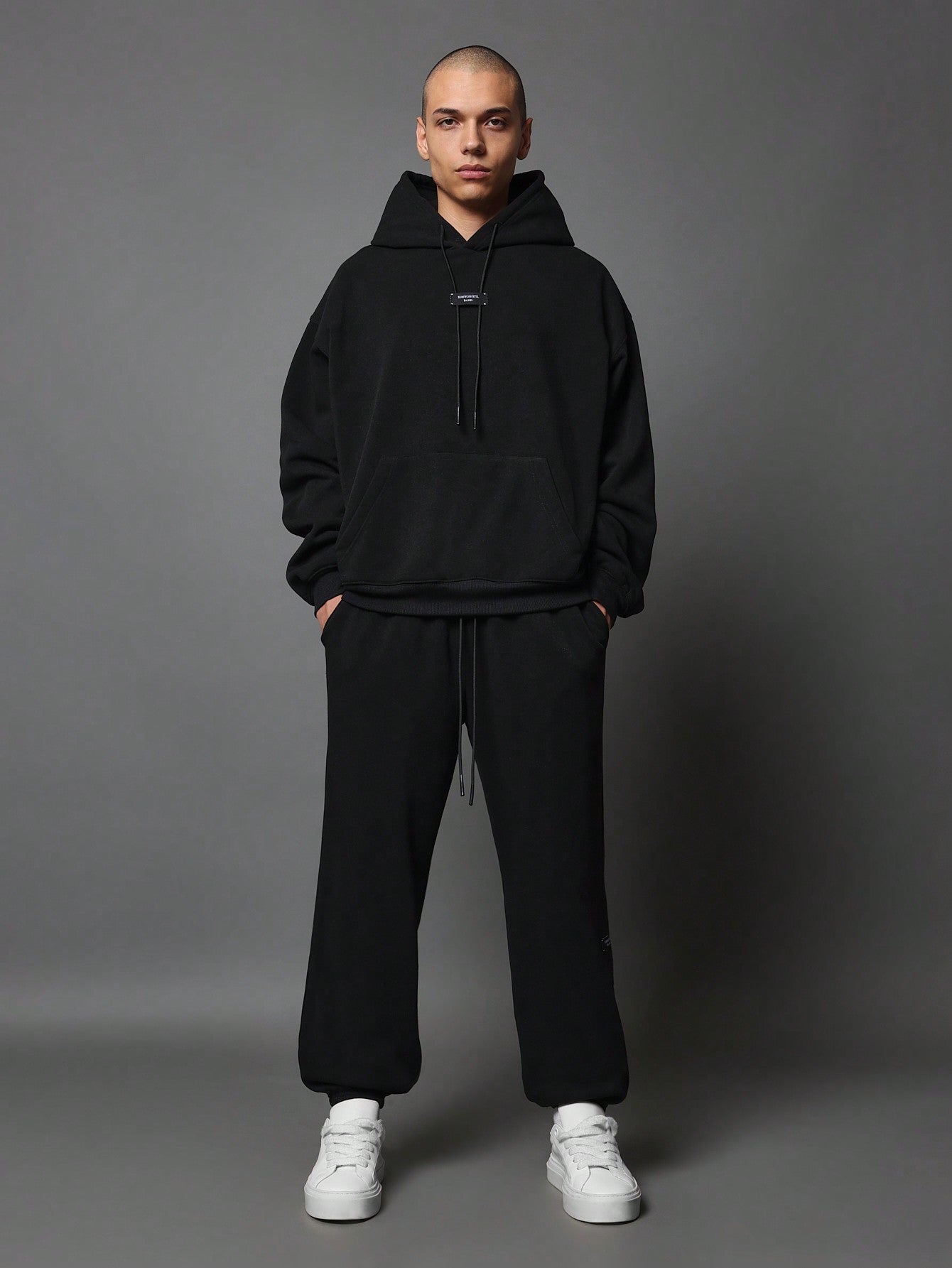 Relaxed Overhead Essential Hoodie & 90'S Jogger 2 Piece Set