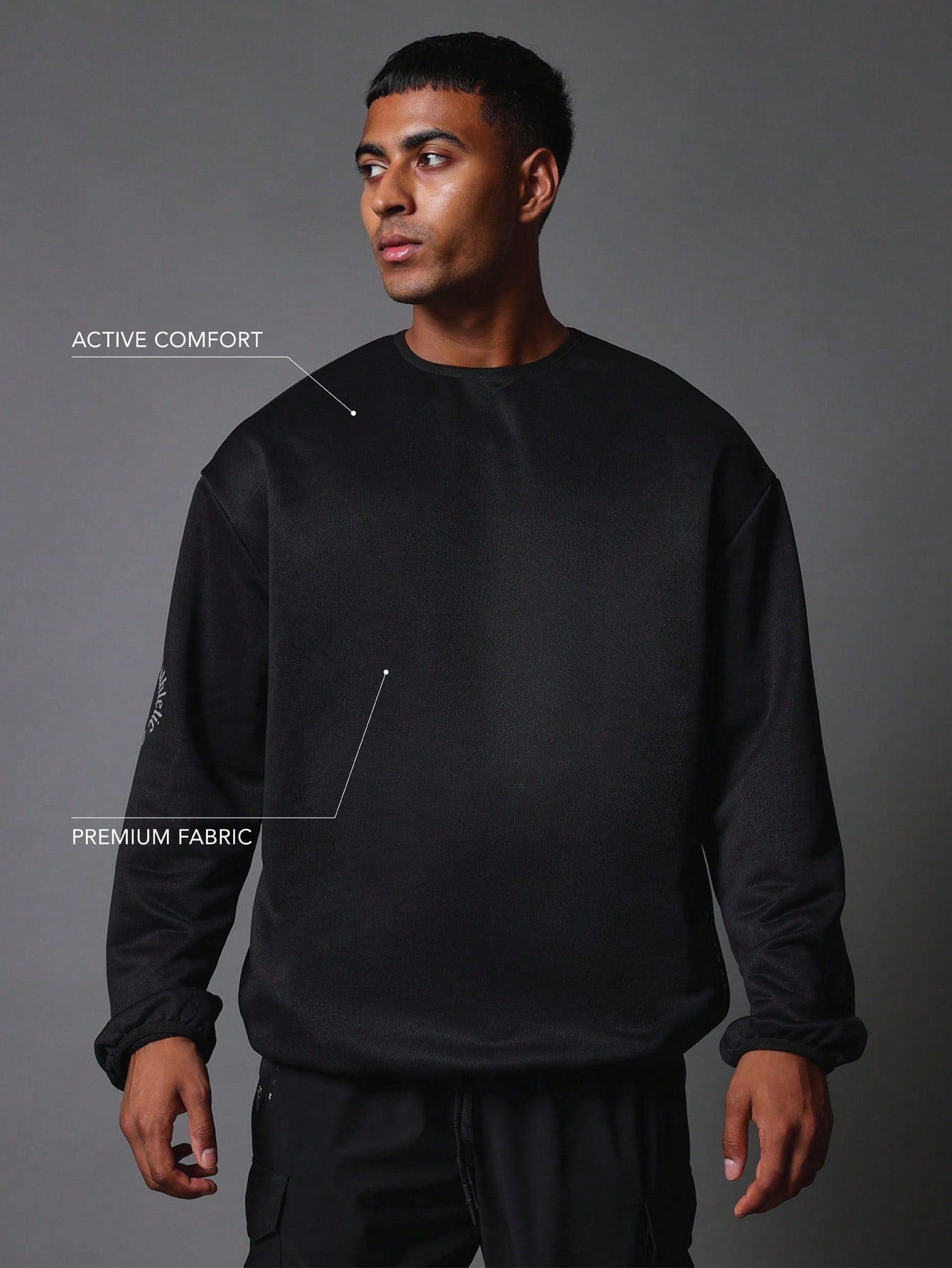 Activewear Comfort Premium Crew Neck Sweatshirt With Reflective Print