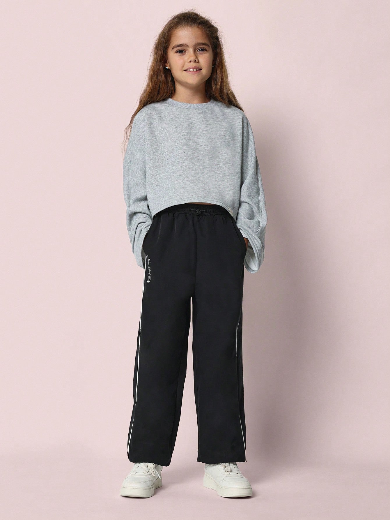 Tween Girls Loose Fit Nylon 90'S Jogger Pant With Piping Detail