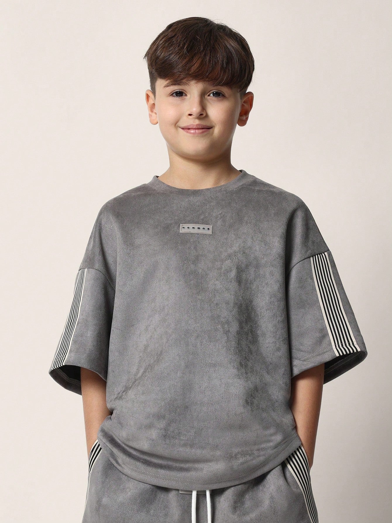 Tween Boys Suedette Oversized Elbow Sleeve Tee With Loose Fit Sweatpants 2 Piece Set