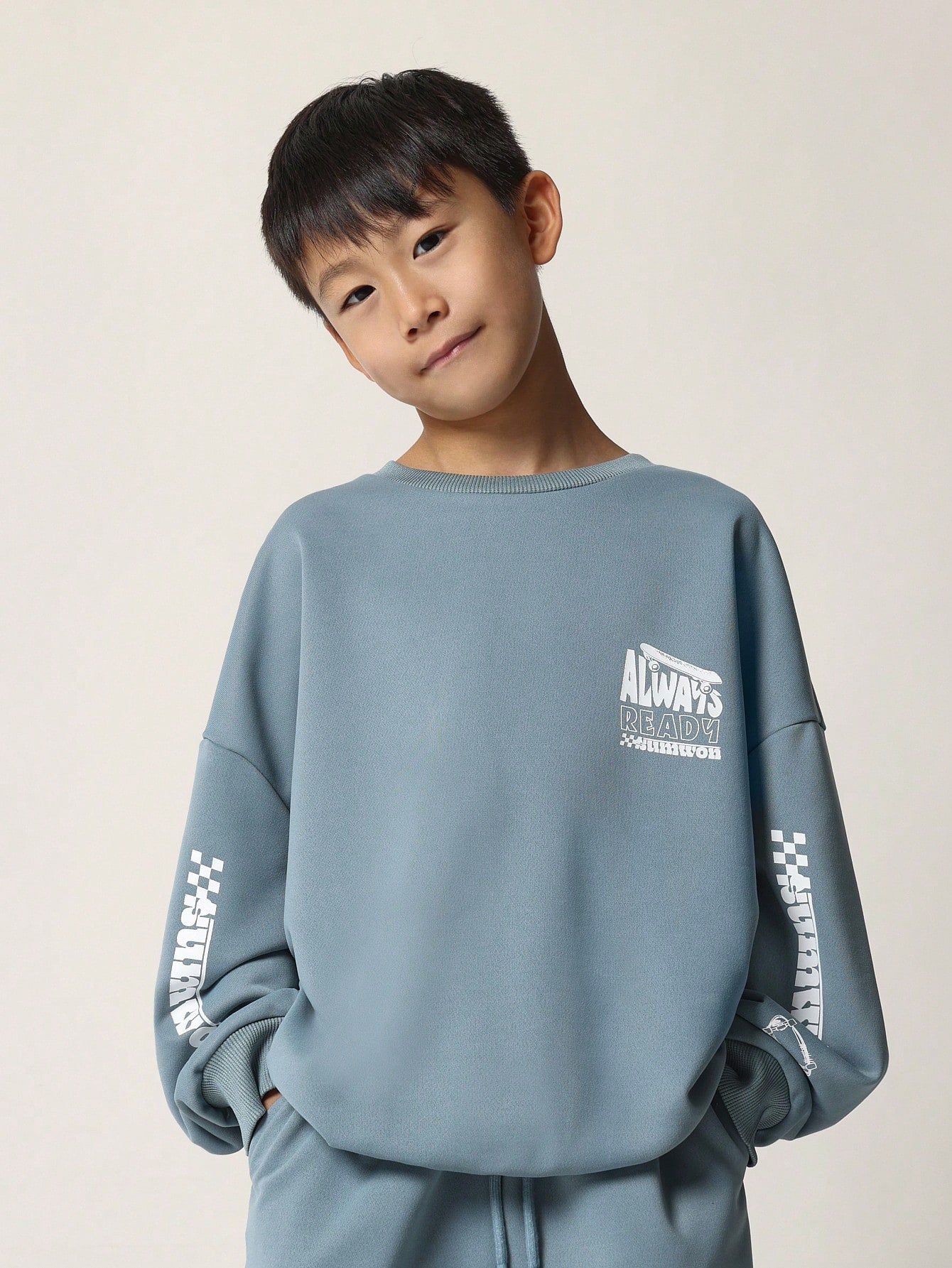 Tween Boys Relaxed Oversized Fit Sweatshirts With Loose Fit Sweatpants With Graphic Print 2 Piece Set