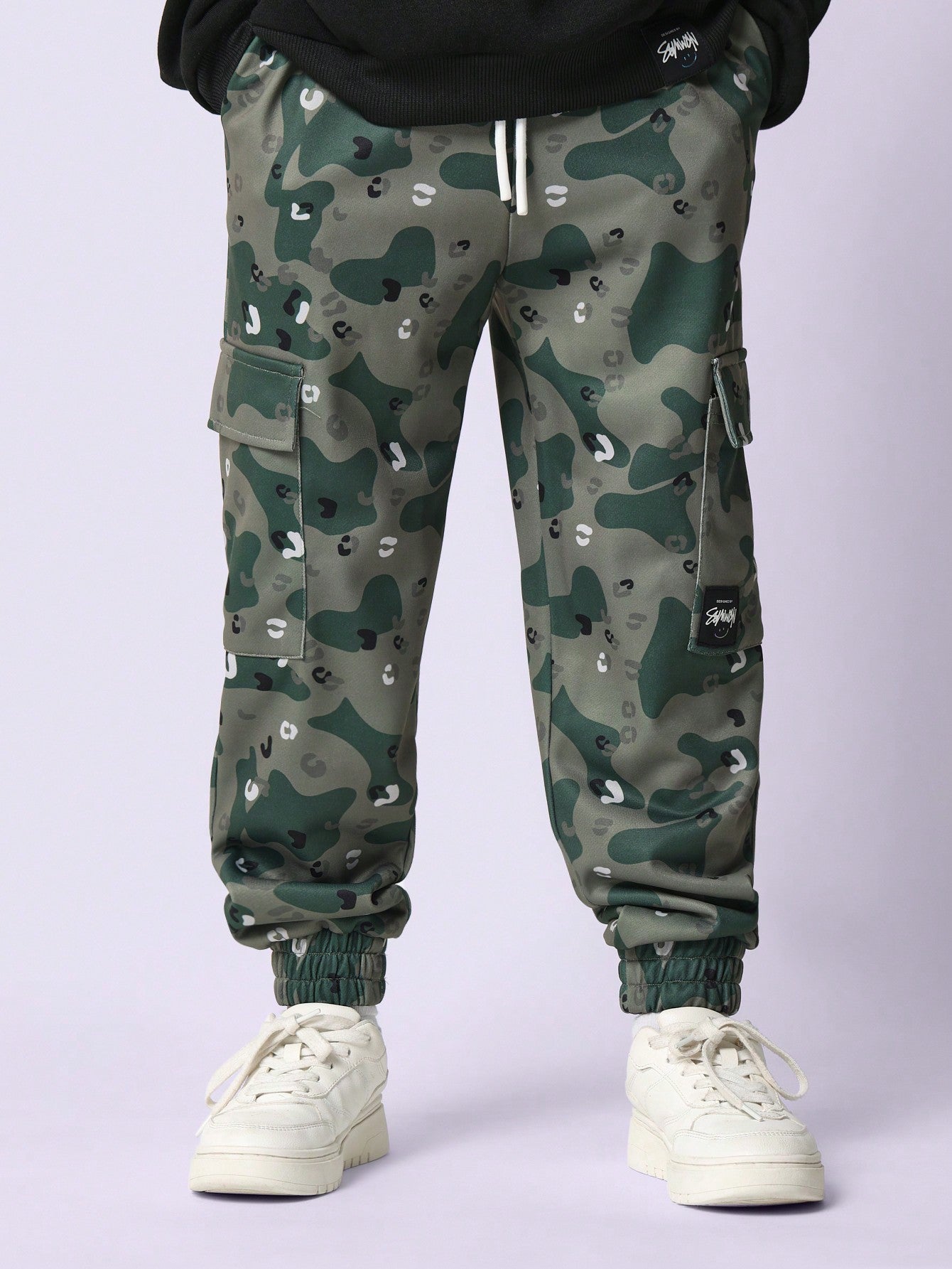 Tween Boys Comfy Overhead Graphic Printed Hoodie & Camo Jogger 2 Piece Set