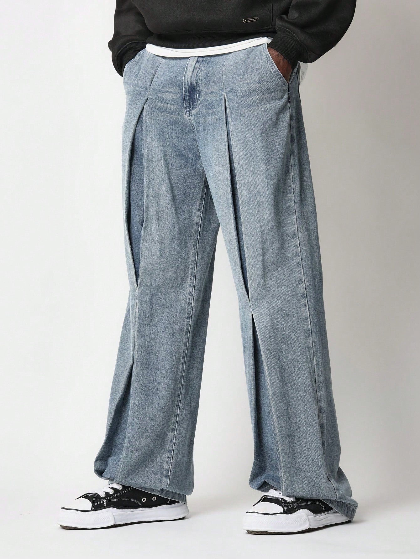 Loose Fit Washed Front Slit & Pintuck Jean