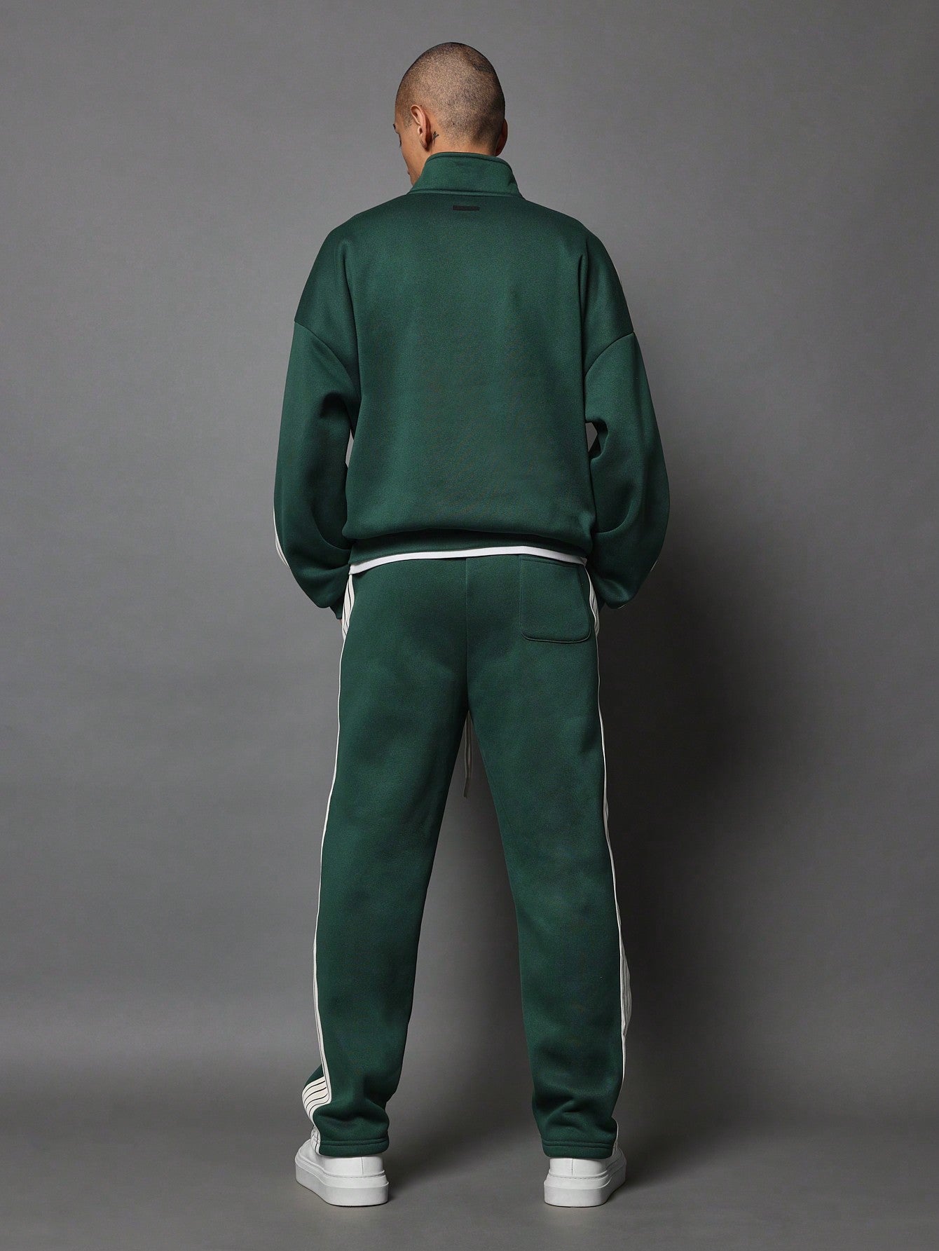 Regular Fit Zip-Up Funnel Neck Sweatshirt And Straight Fit Pintuck Pant With Side Tape Detail 2 Piece Set Tracksuit