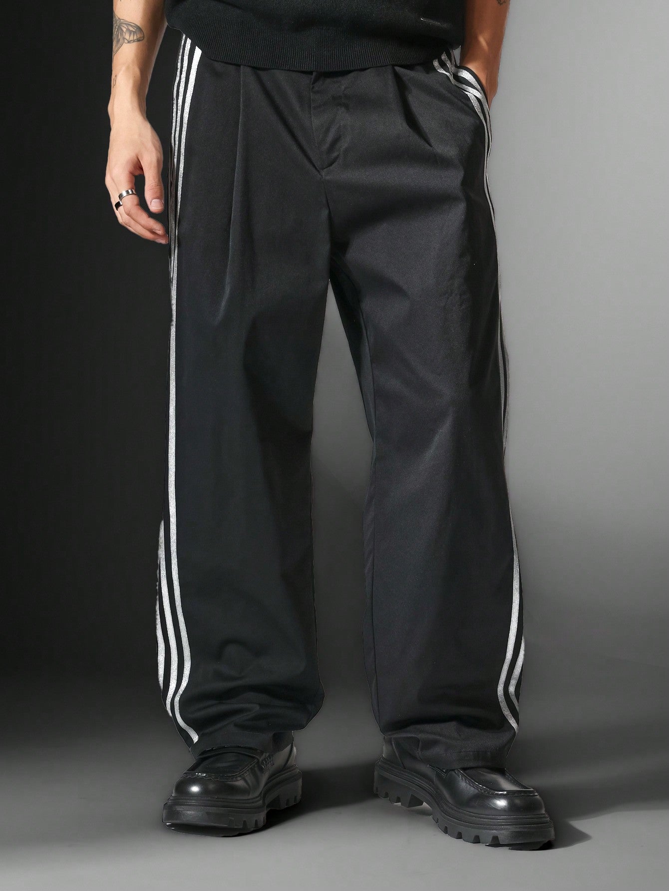 Loose Fit Stripe Side Lurex Tape Pant