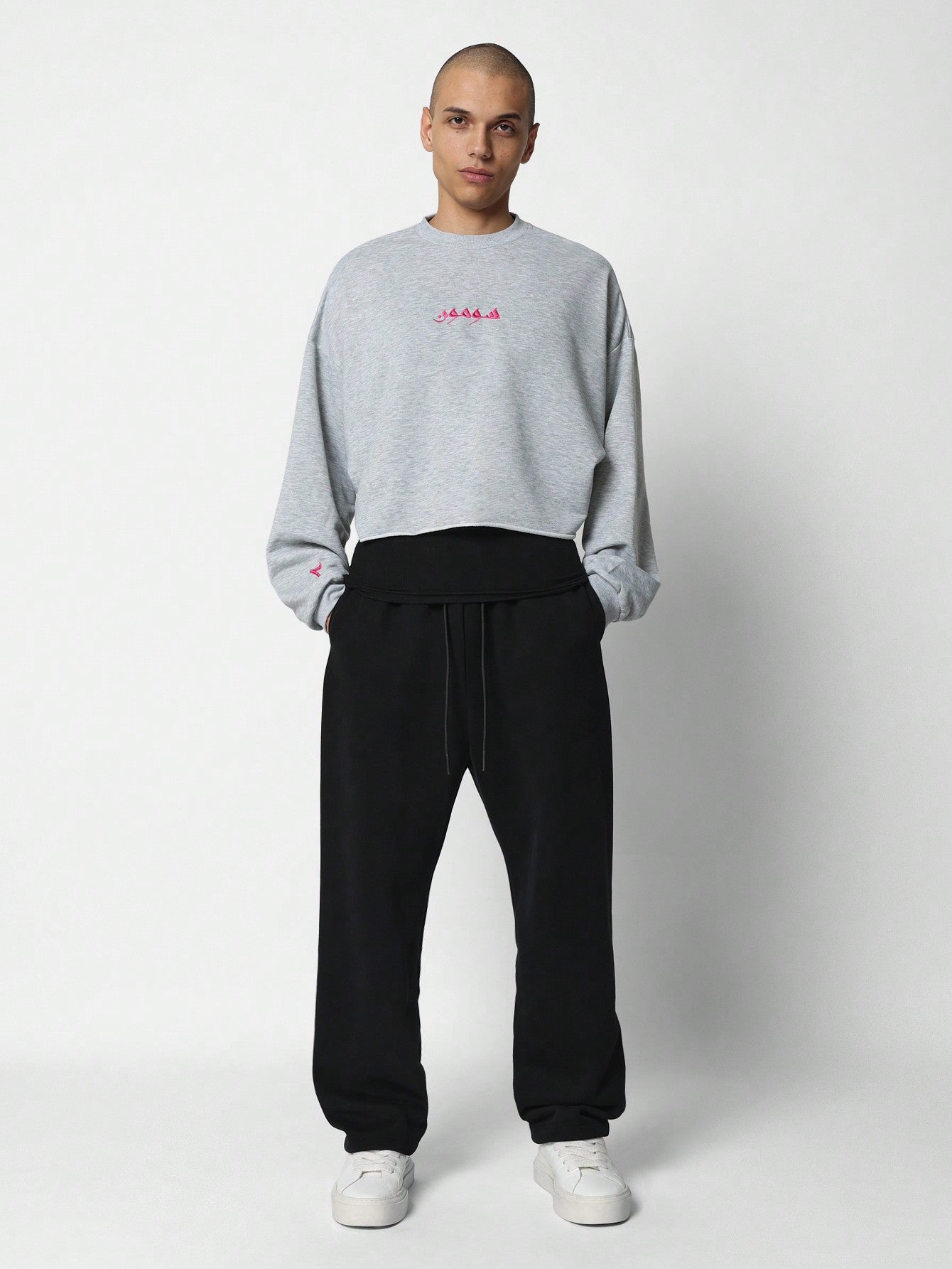 Crop Fit Raw Edge Hem Sweatshirt With Arabic Letter & Number Graphic Print