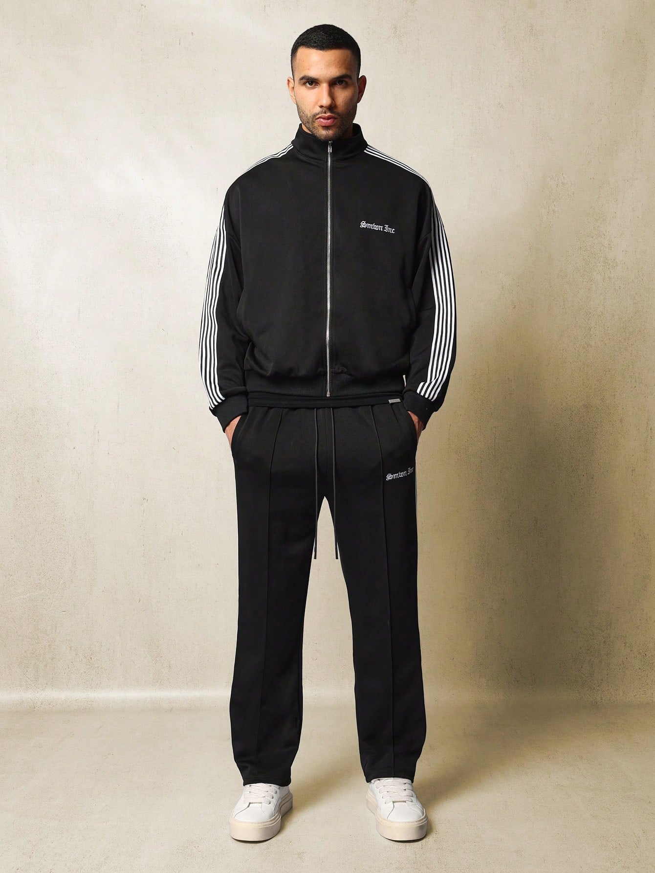 Regular Fit Zip-Up Funnel Neck Sweatshirt And Straight Fit Pintuck Pant With Side Tape Detail 2 Piece Set Tracksuit