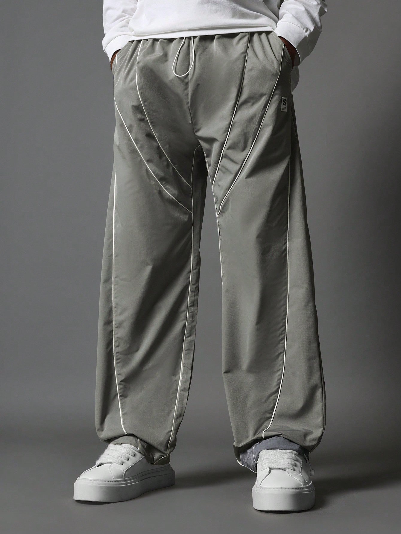 Skater Fit Parachute Pant With Piping