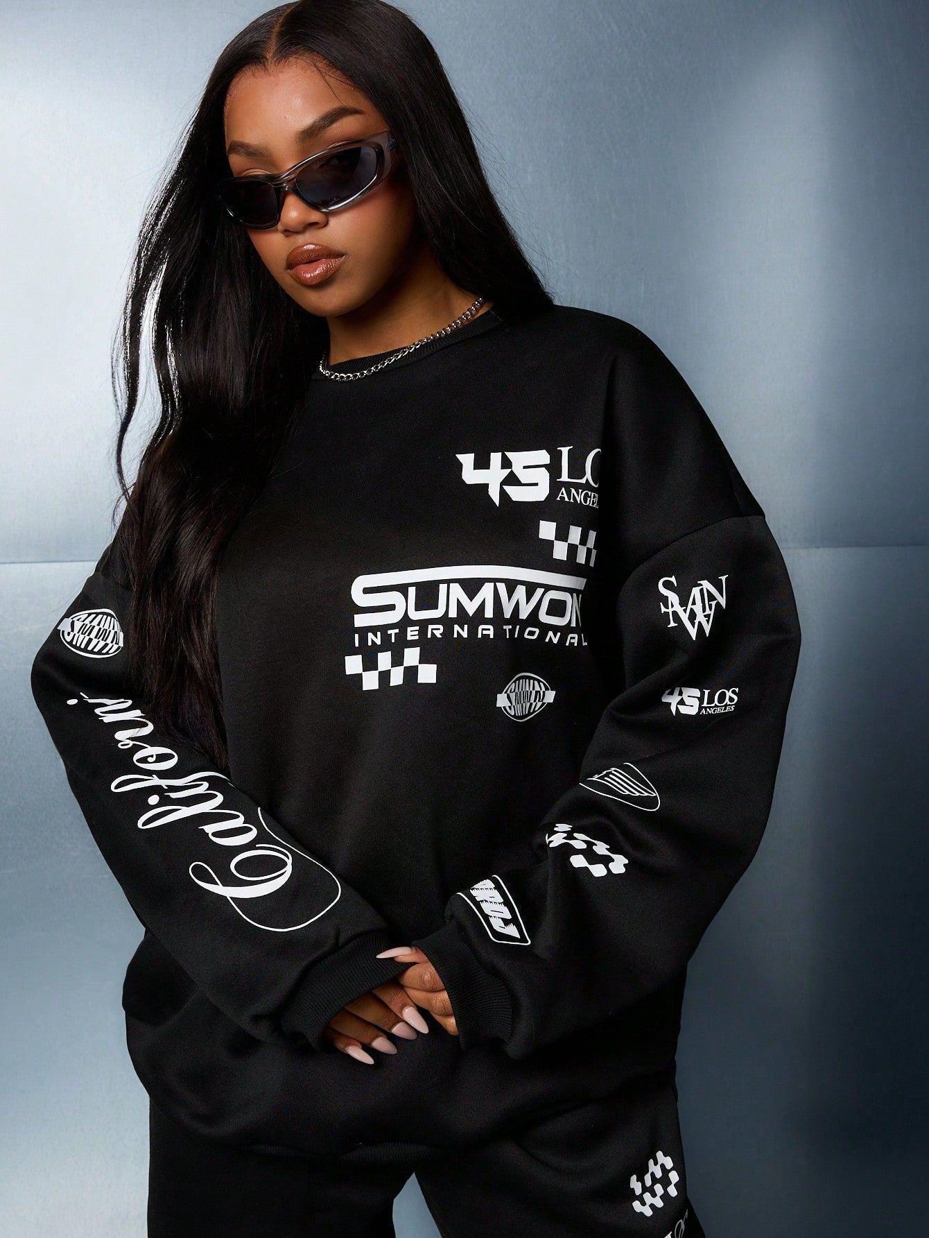 SUMWON WOMEN Oversized Graphic Print Sweatshirt And Cuffed Sweatpants Two Piece Co Ord Set