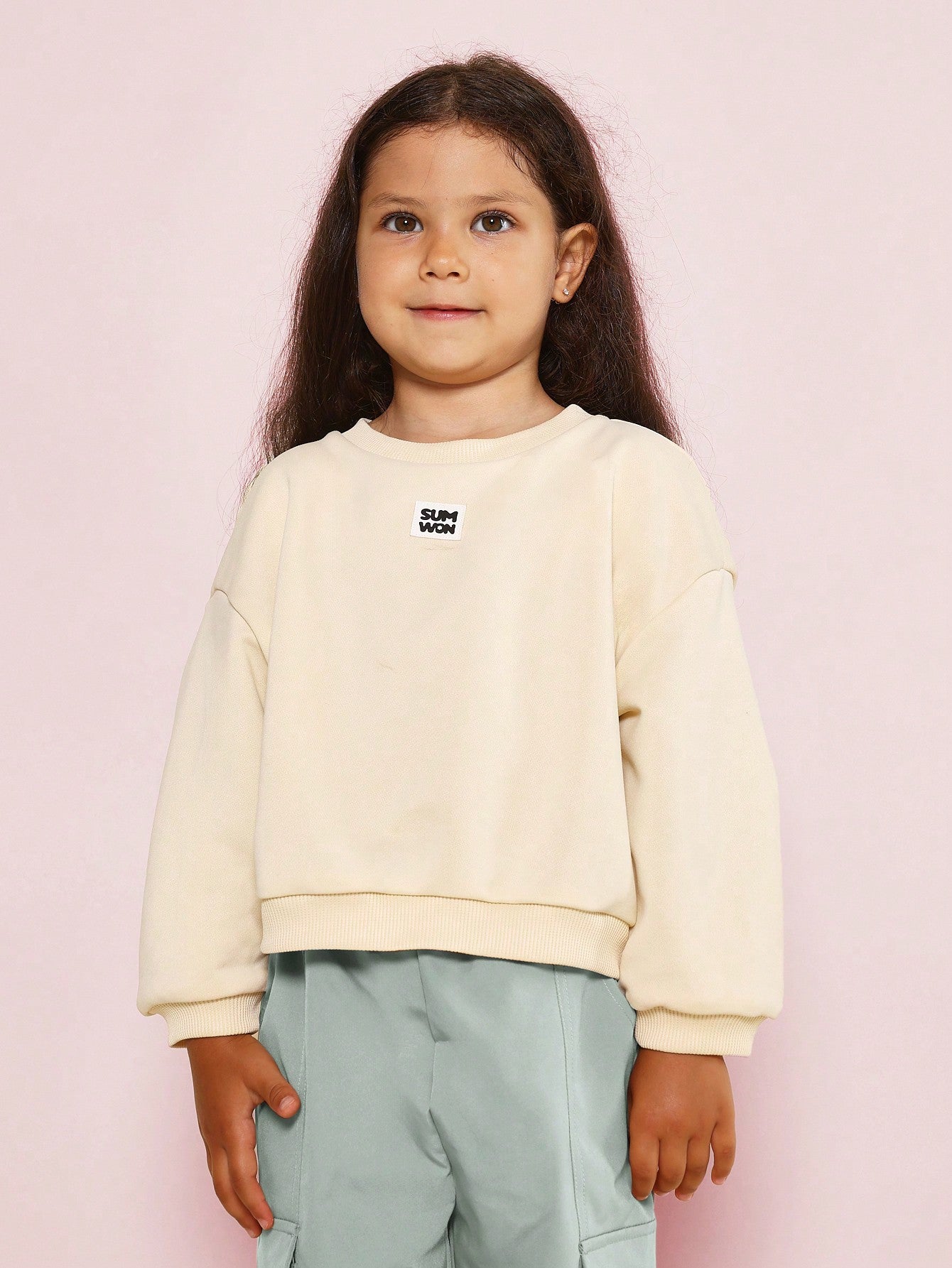 Young Girls Everyday Play Sweatshirt With Cargo Jogger 2 Piece Set With Branded Badge