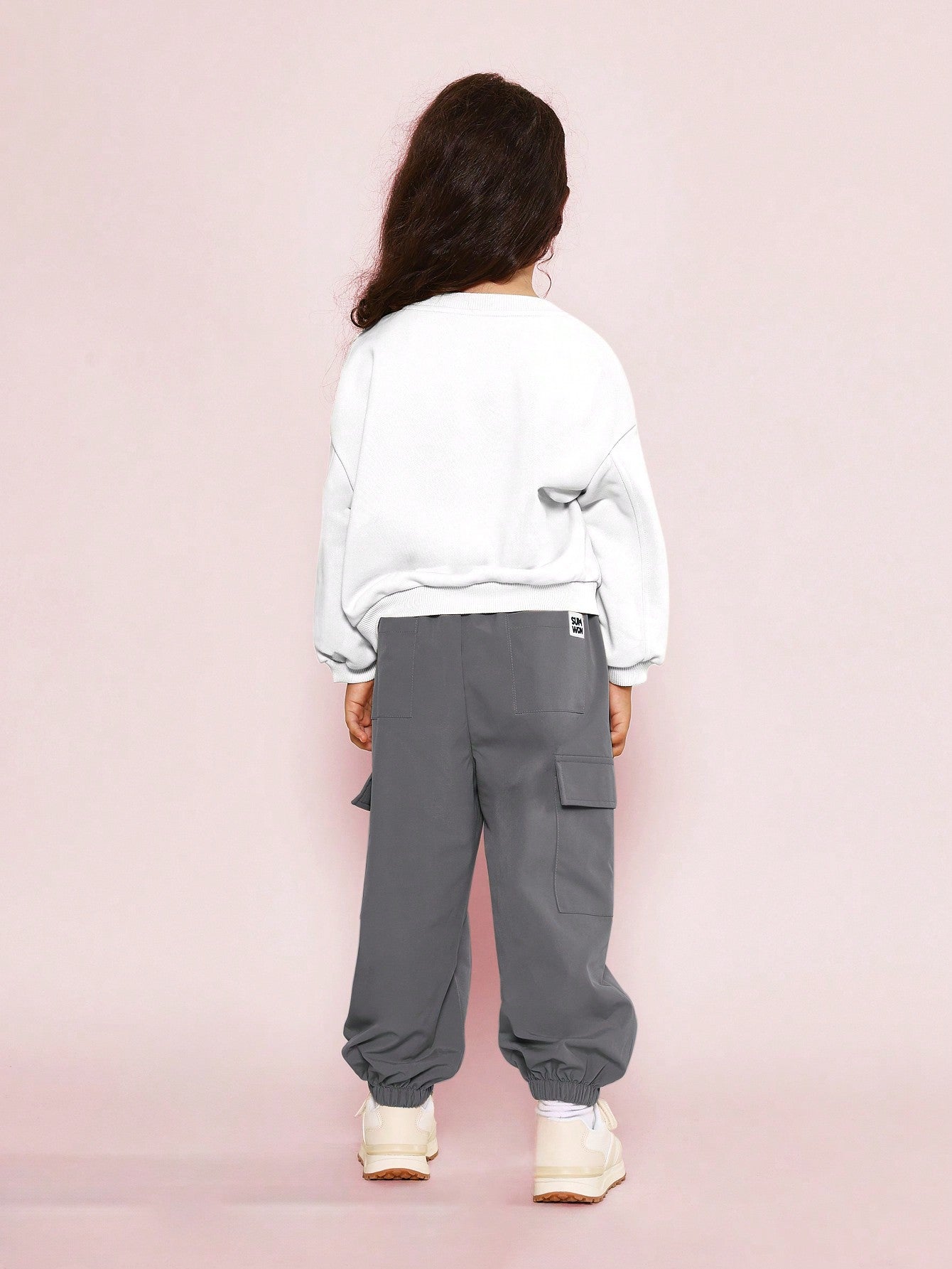 Young Girls Everyday Play Sweatshirt With Cargo Jogger 2 Piece Set With Branded Badge