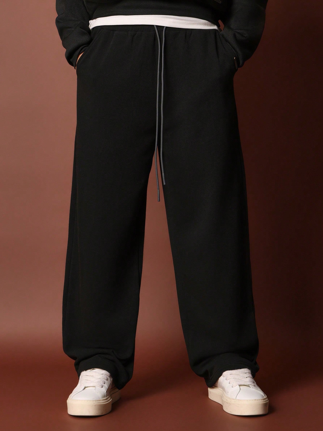 Loose Fit Skater Essential Sweatpants