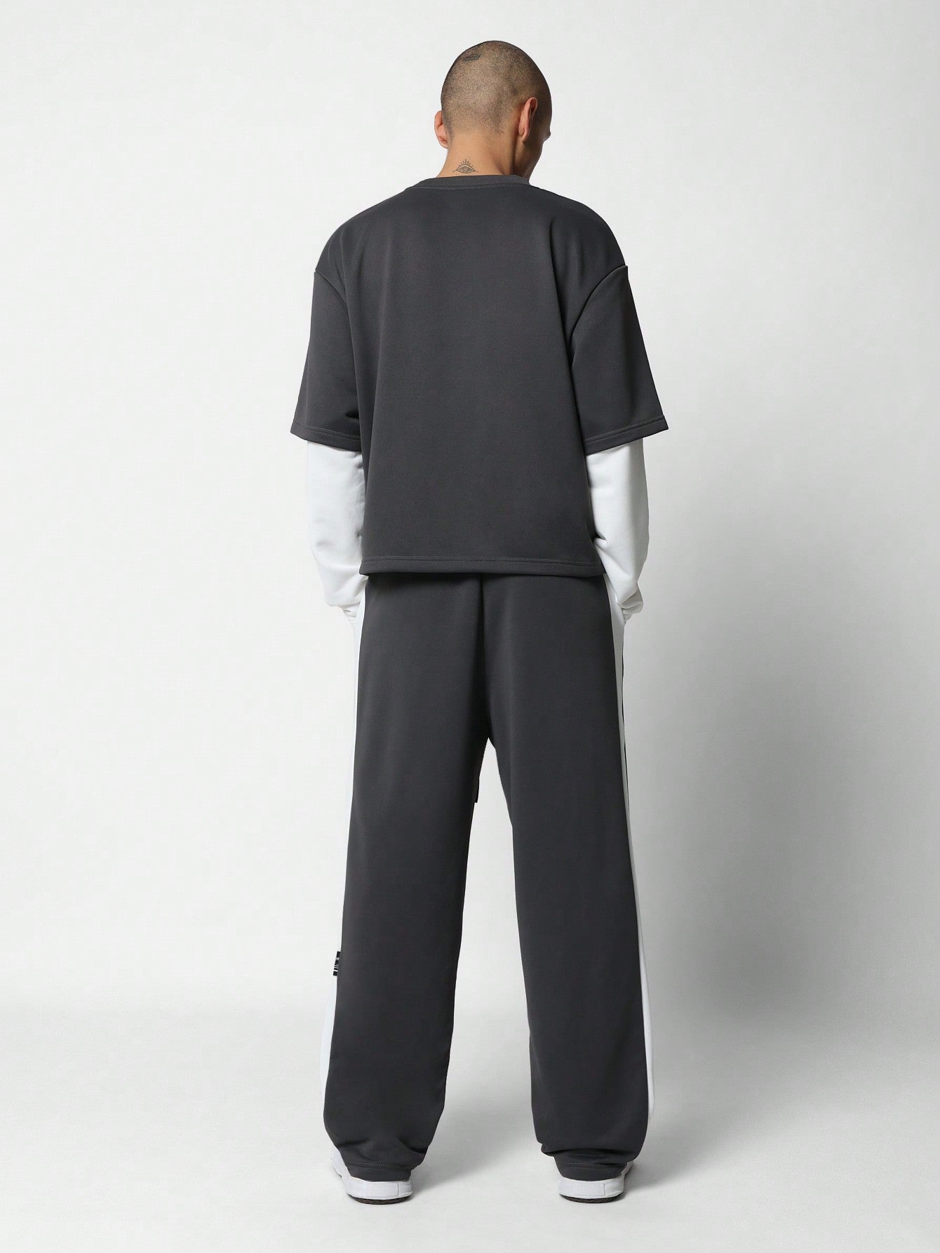 Crop Fit Contrast Double Sleeve Tee & Drop Cotch Sweatpants 2 Piece Set