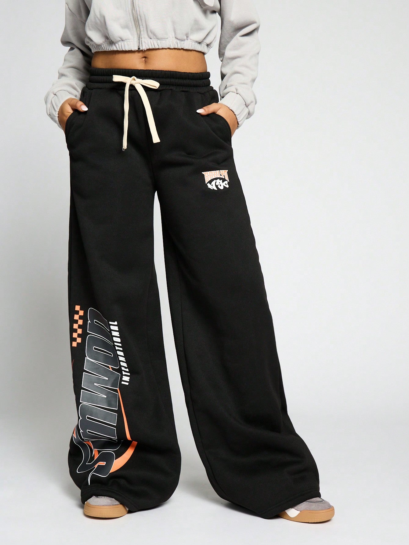 SUMWON WOMEN Wide Leg Graphic Sweatpants