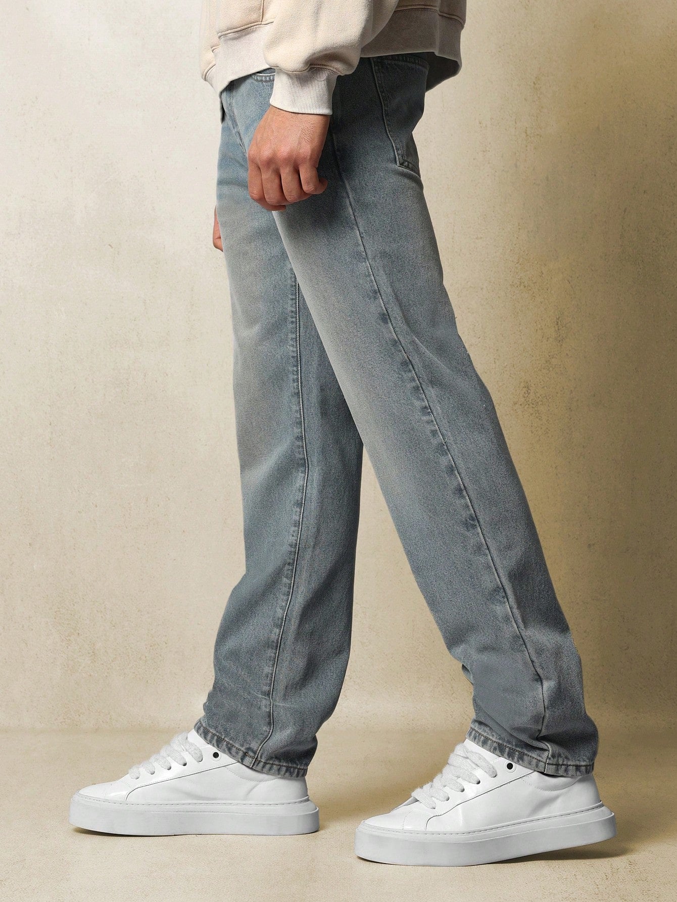 Straight Fit Washed Jean