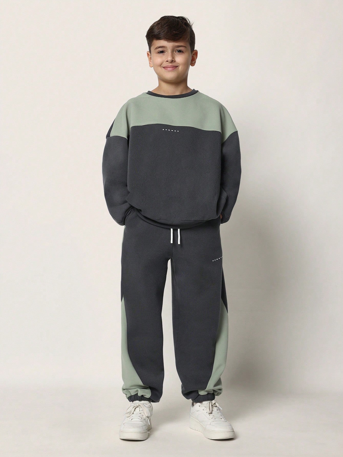 Tween Boys Comfy Crew Neck Colour Blocked Sweatshirt & Jogger Pant 2 Piece Set