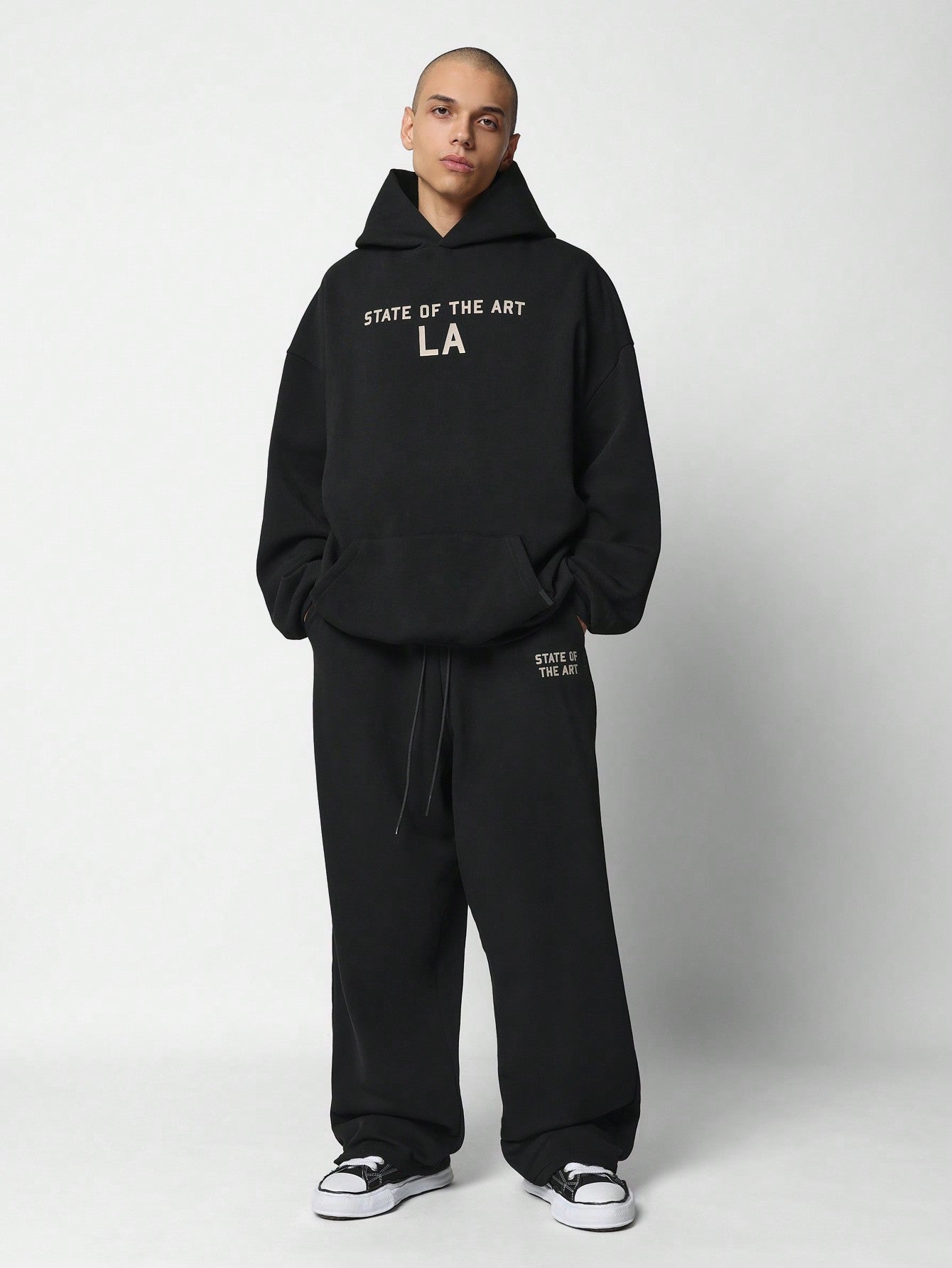 Oversized Fit Overhead Hoodie With State Of Art LA Graphic Print And Loose Fit Baggy Sweatpants 2 Piece Set