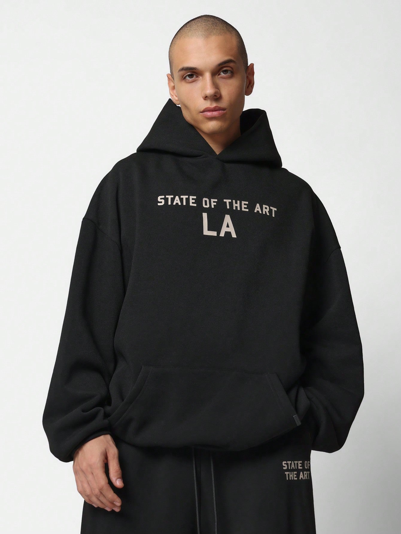 Oversized Fit Overhead Hoodie With State Of Art LA Graphic Print And Loose Fit Baggy Sweatpants 2 Piece Set