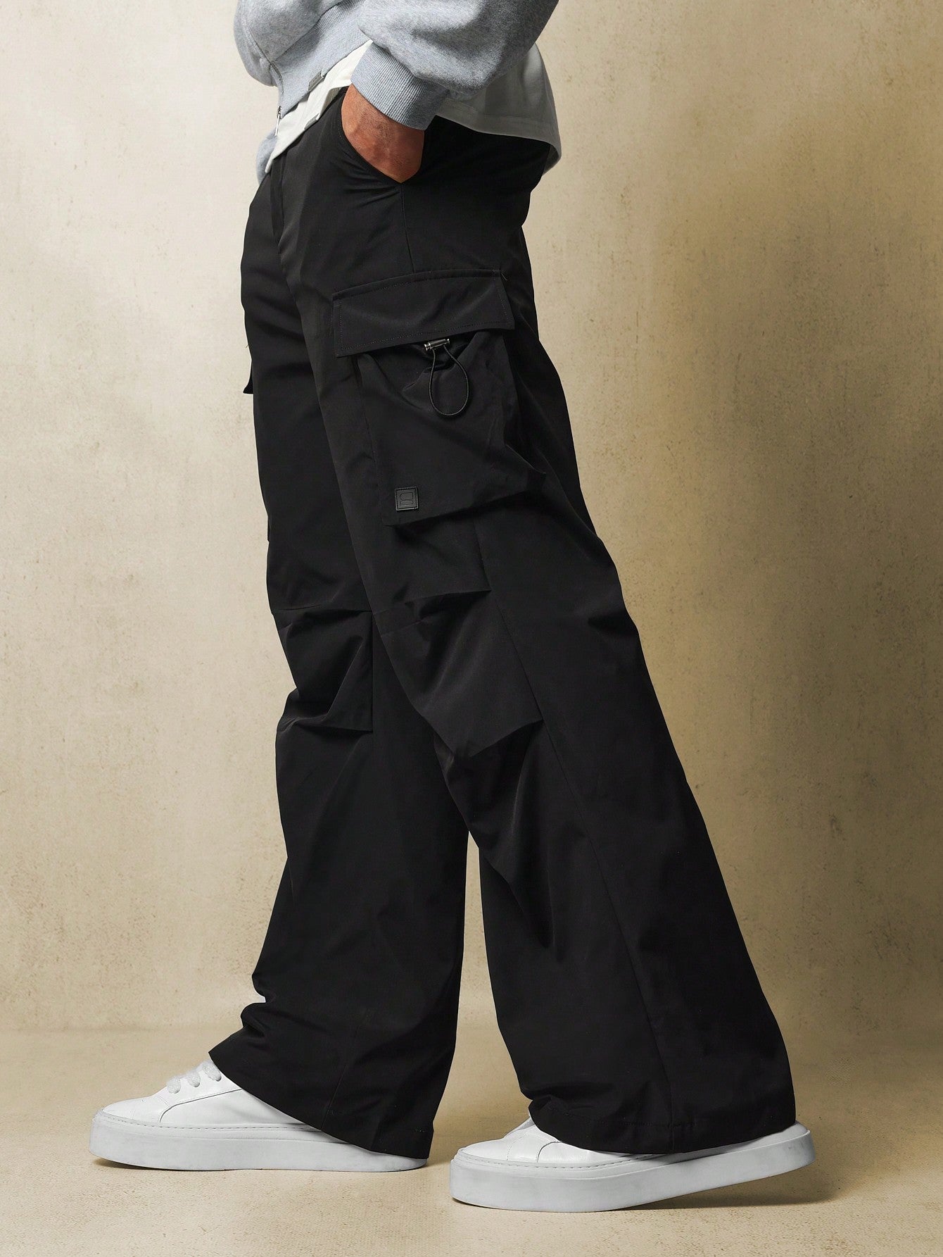 Loose Fit Flare Parachute Cargo Pant