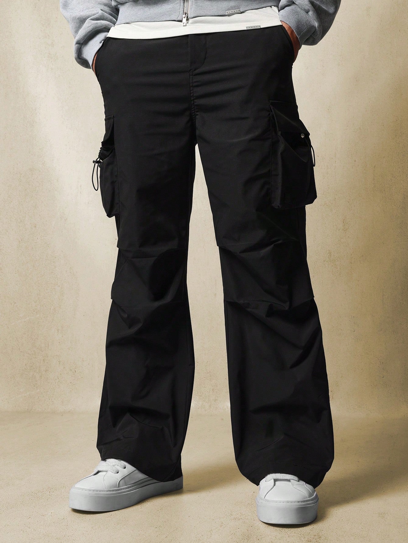 Loose Fit Flare Parachute Cargo Pant