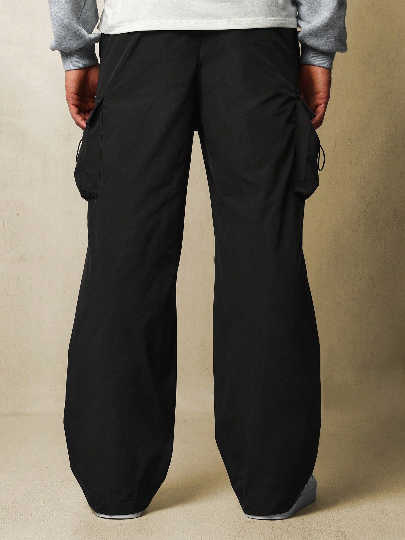 Loose Fit Flare Parachute Cargo Pant