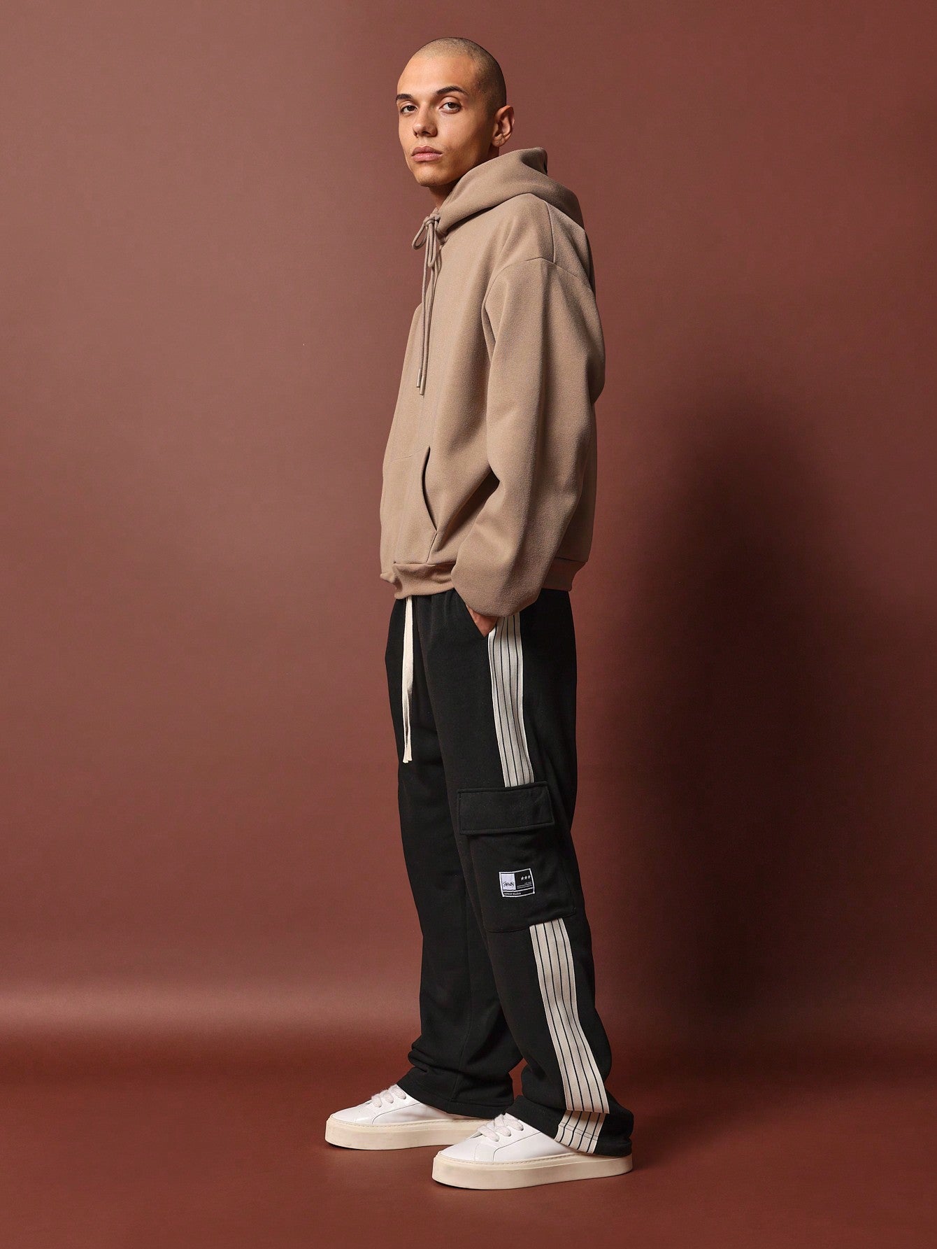 Straight Fit Multi Pocket Cargo Sweatpants With Drawcords & Side Tape