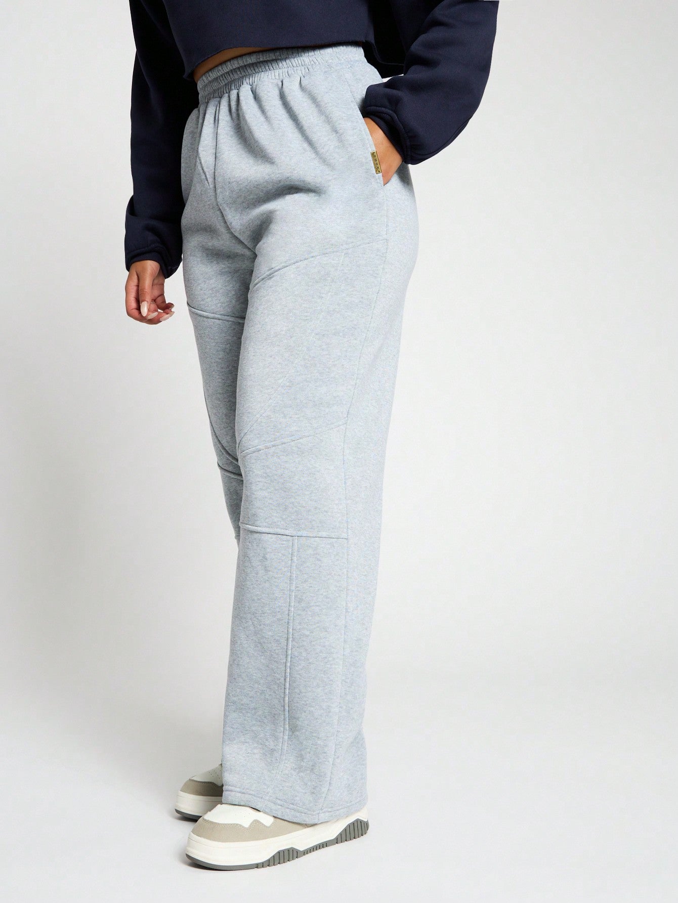 SUMWON WOMEN Seam Details Wide Leg Jogger