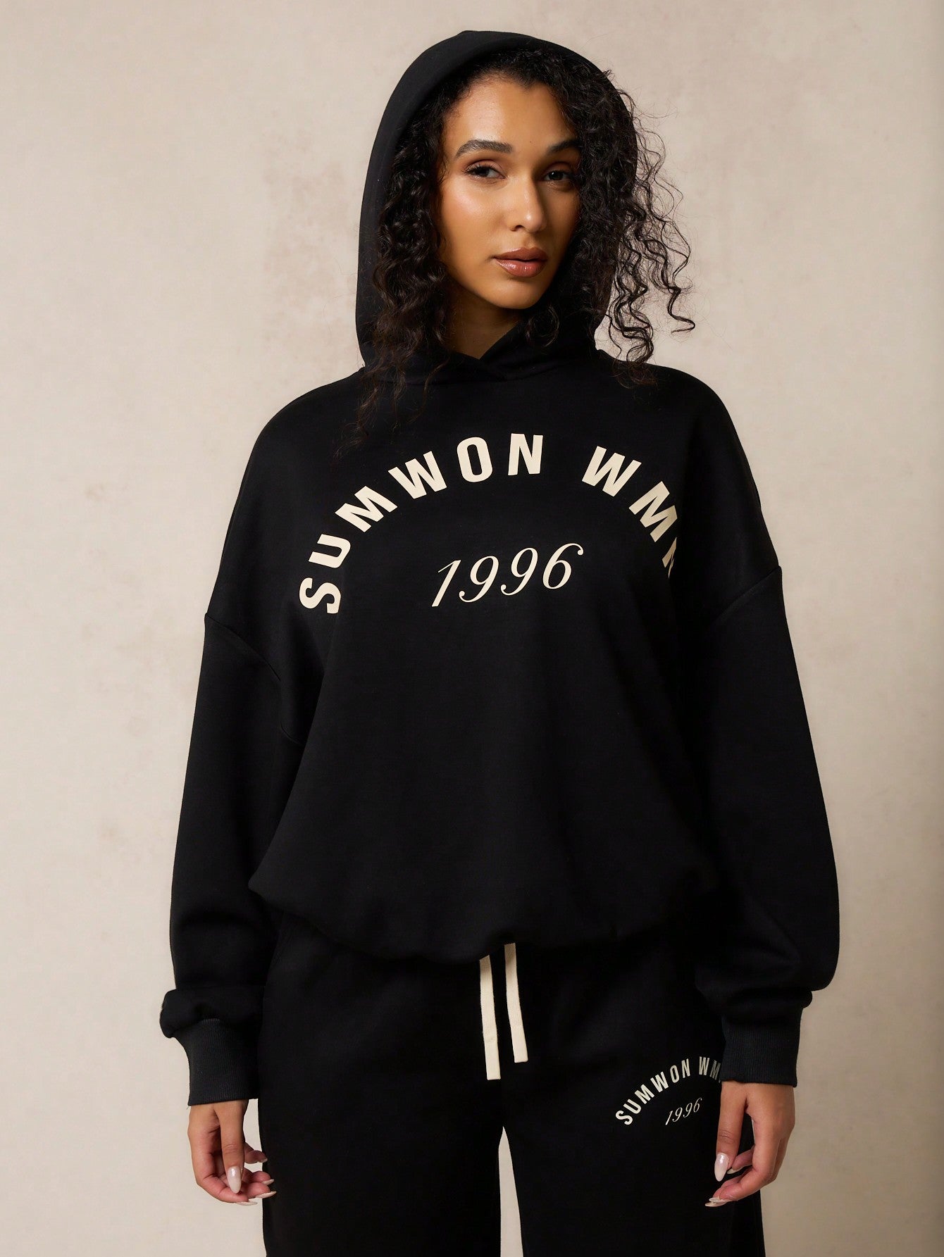 SUMWON WOMEN Essentials Graphic Oversized Hoodie