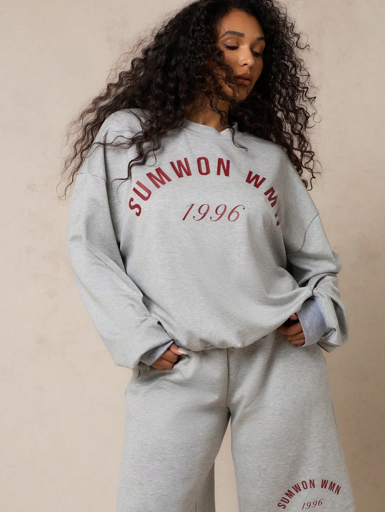 SUMWON WOMEN Essentials Graphic Oversized Sweatshirt