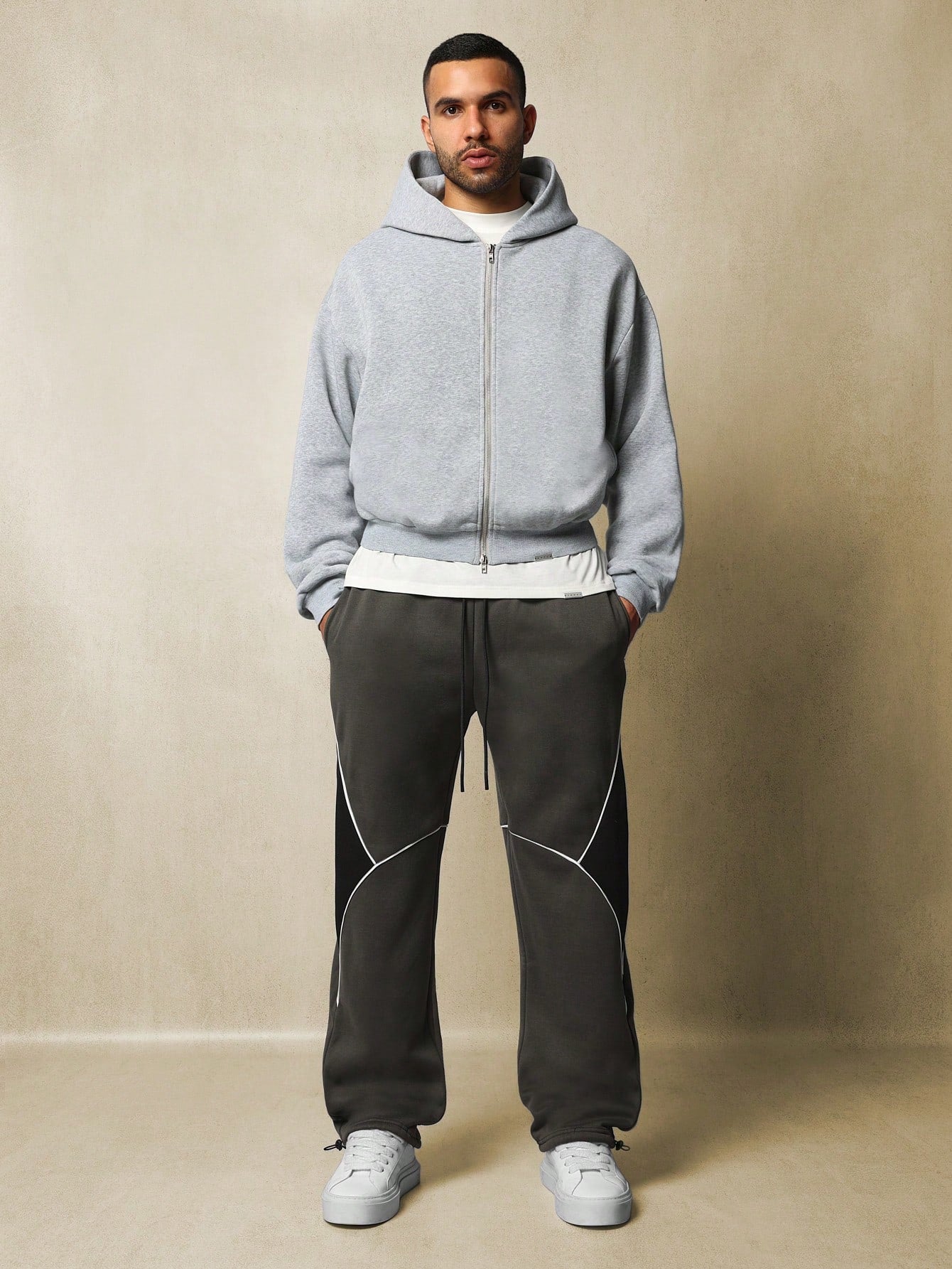 Loose Fit Contrast Panel Parachute Sweatpants With Piping & Drawstrings