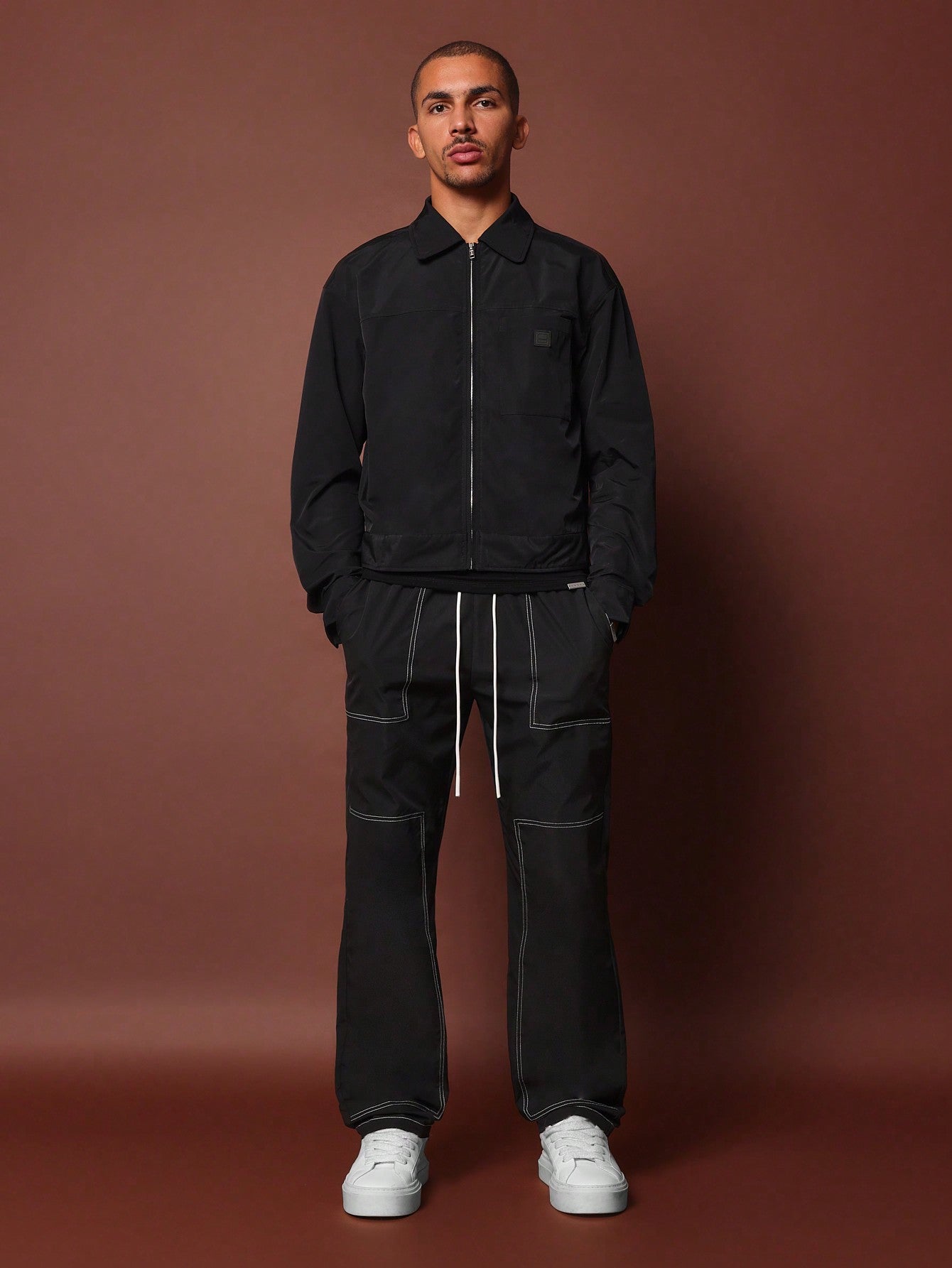 Straight Fit Contrast Stitching Pant With Drawstring