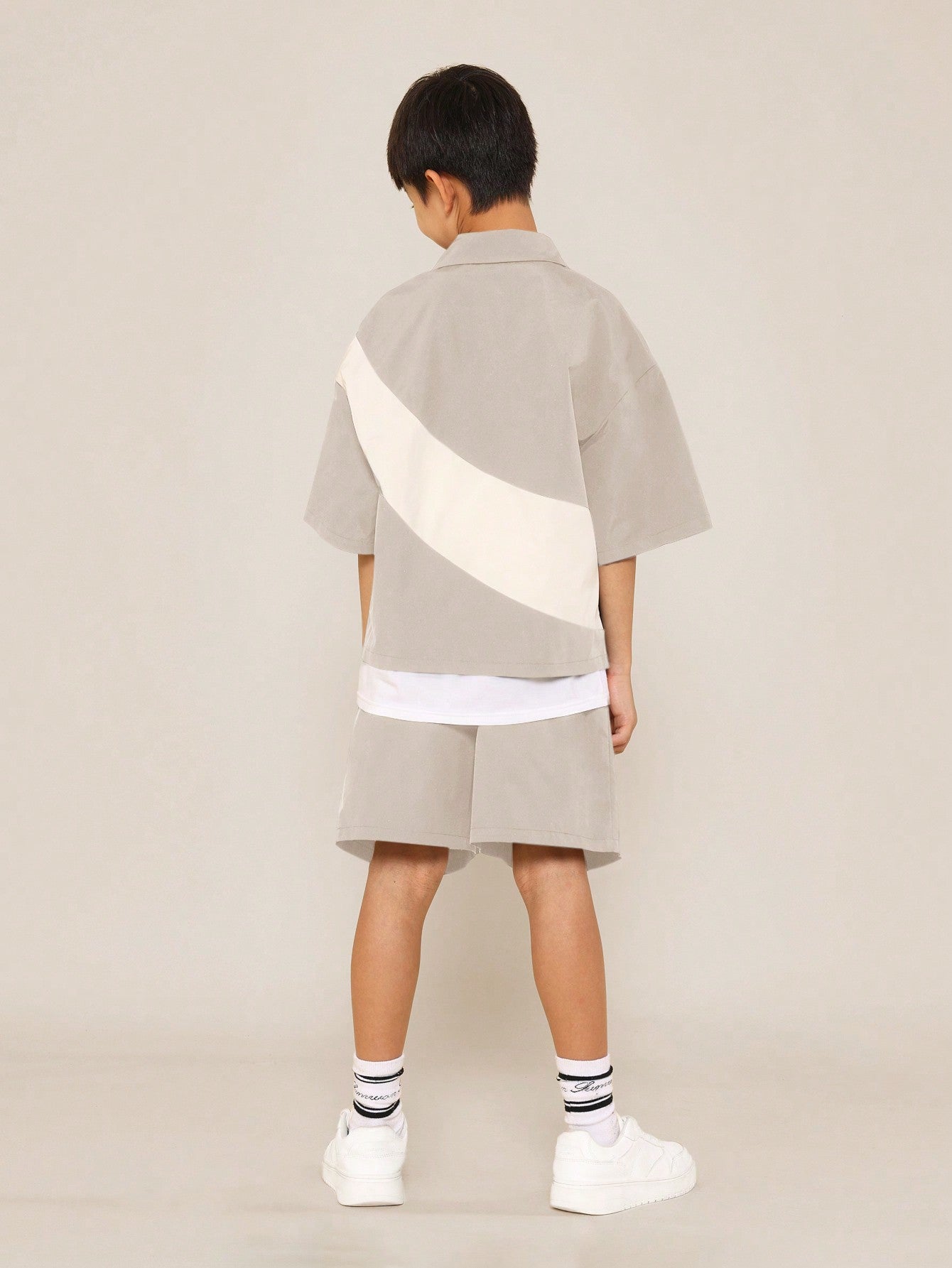 Tween Boys Boxy Fit Colour Block Zip Through Shirt And Short With Letter Graphic Print