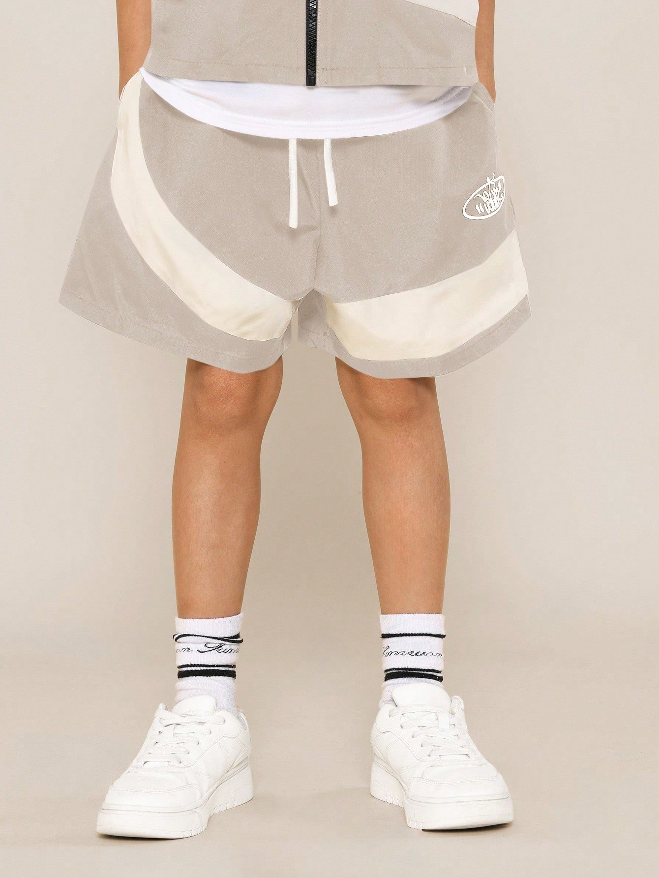 Tween Boys Boxy Fit Colour Block Zip Through Shirt And Short With Letter Graphic Print