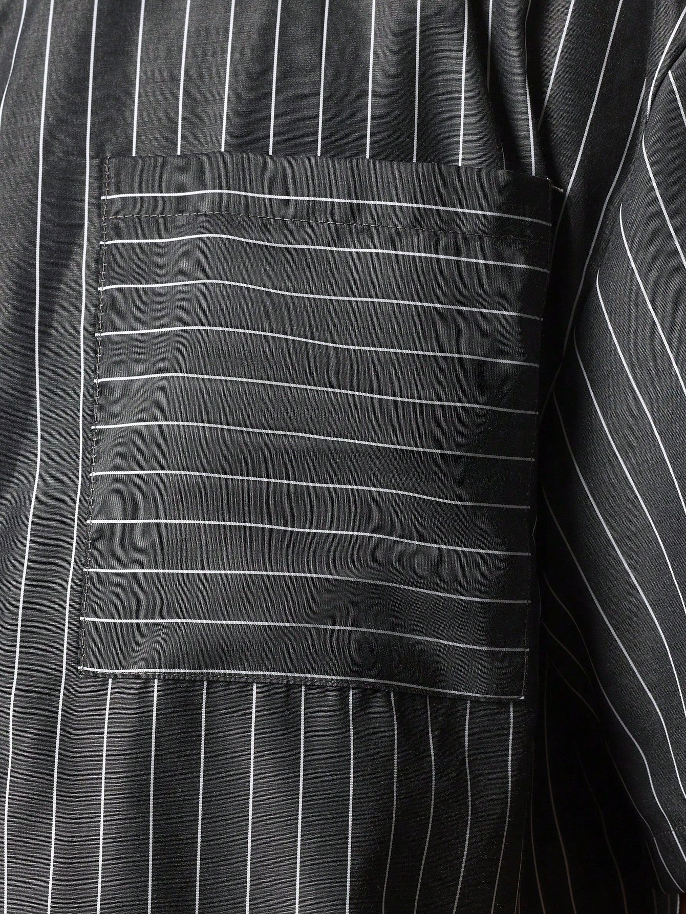 Boxy Fit Zip-Up Pinstripe Shirt With Graphic Print