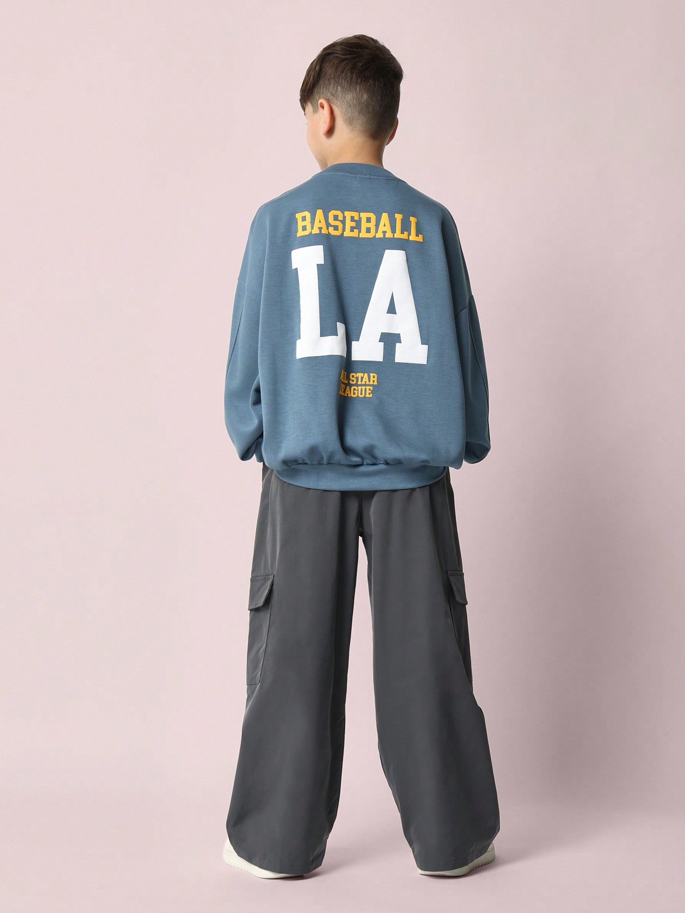 Tween Boys Comfy Regular Fit Crew Neck Sweatshirt With Baseball LA Graphic Print And Straight Fit Cargo Sweatpants 2 Piece Set