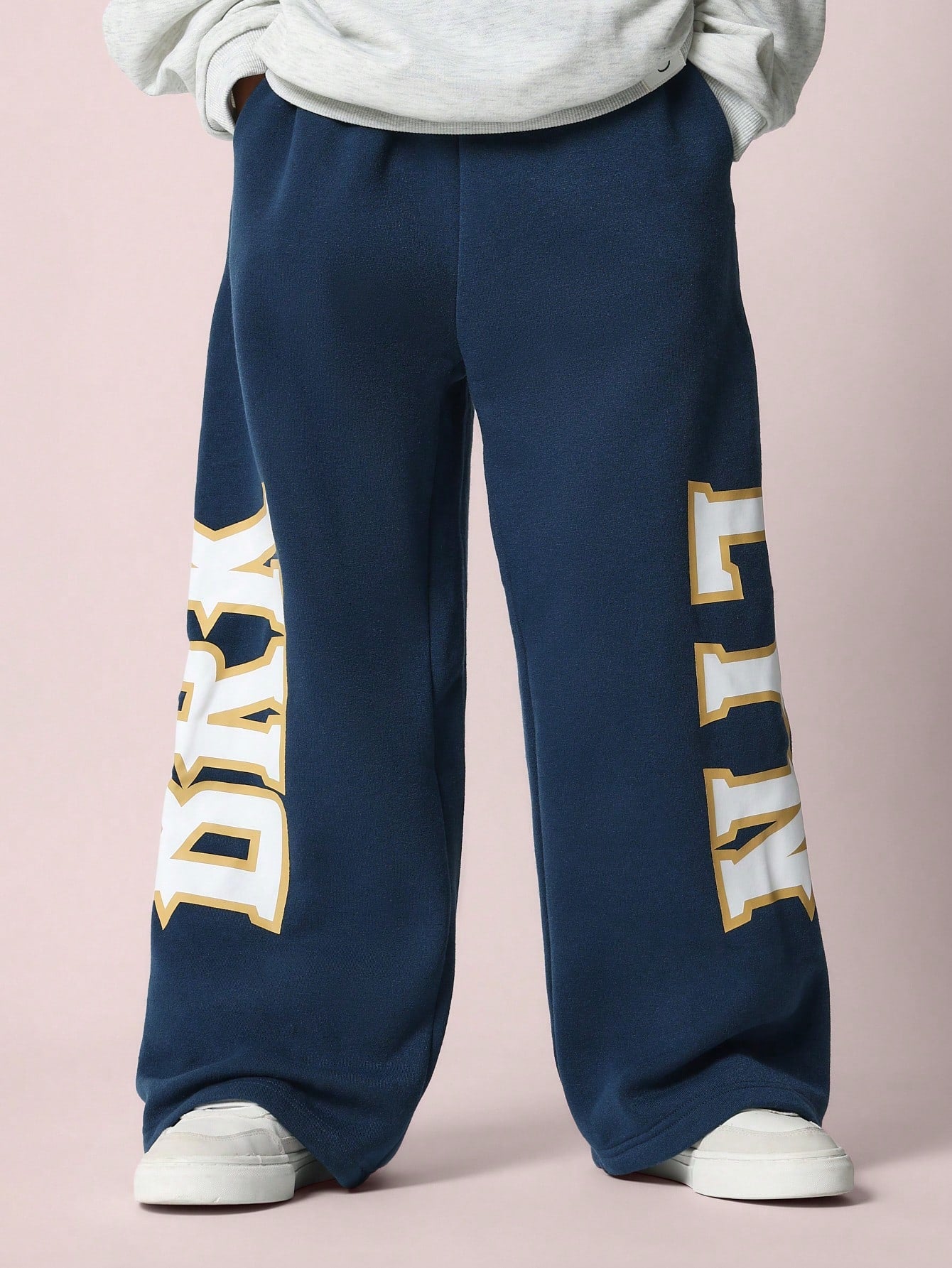 Tween Boys Drop Crotch Sweatpants With Graphic Print