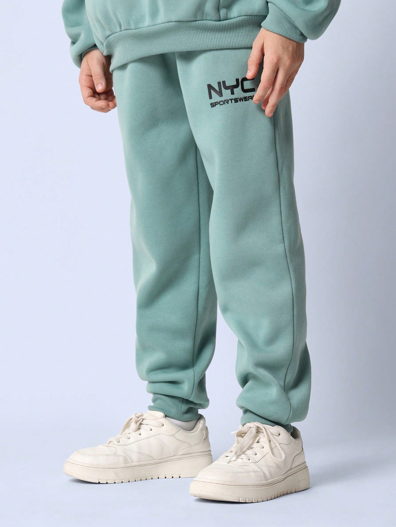 Tween Boys Comfy Overhead Hoodie & Jogger With NYC Graphic Printed 2 Piece Set