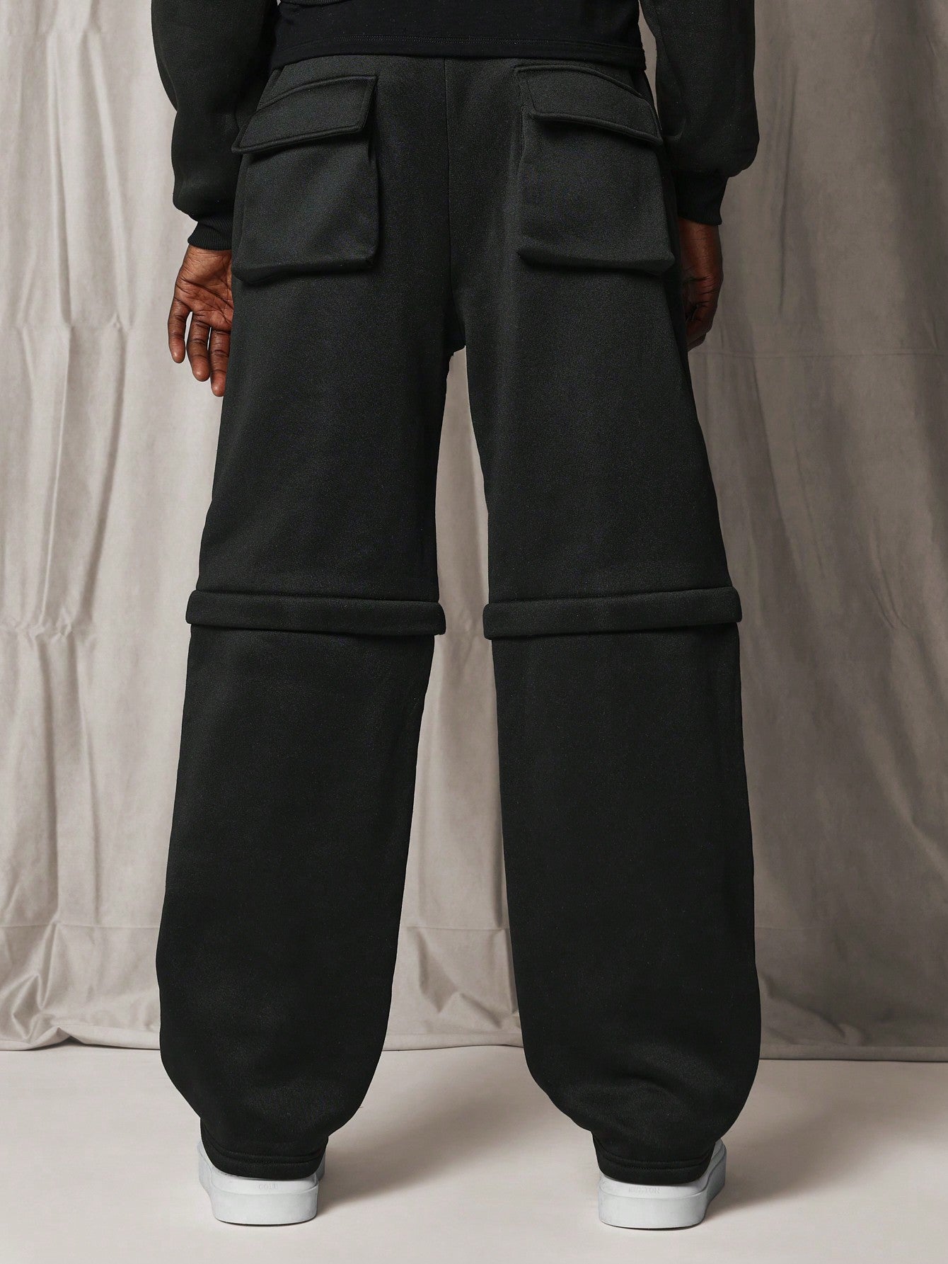 Straight Fit Exposed Multi Pocket Cargo Hybrid Sweatpants